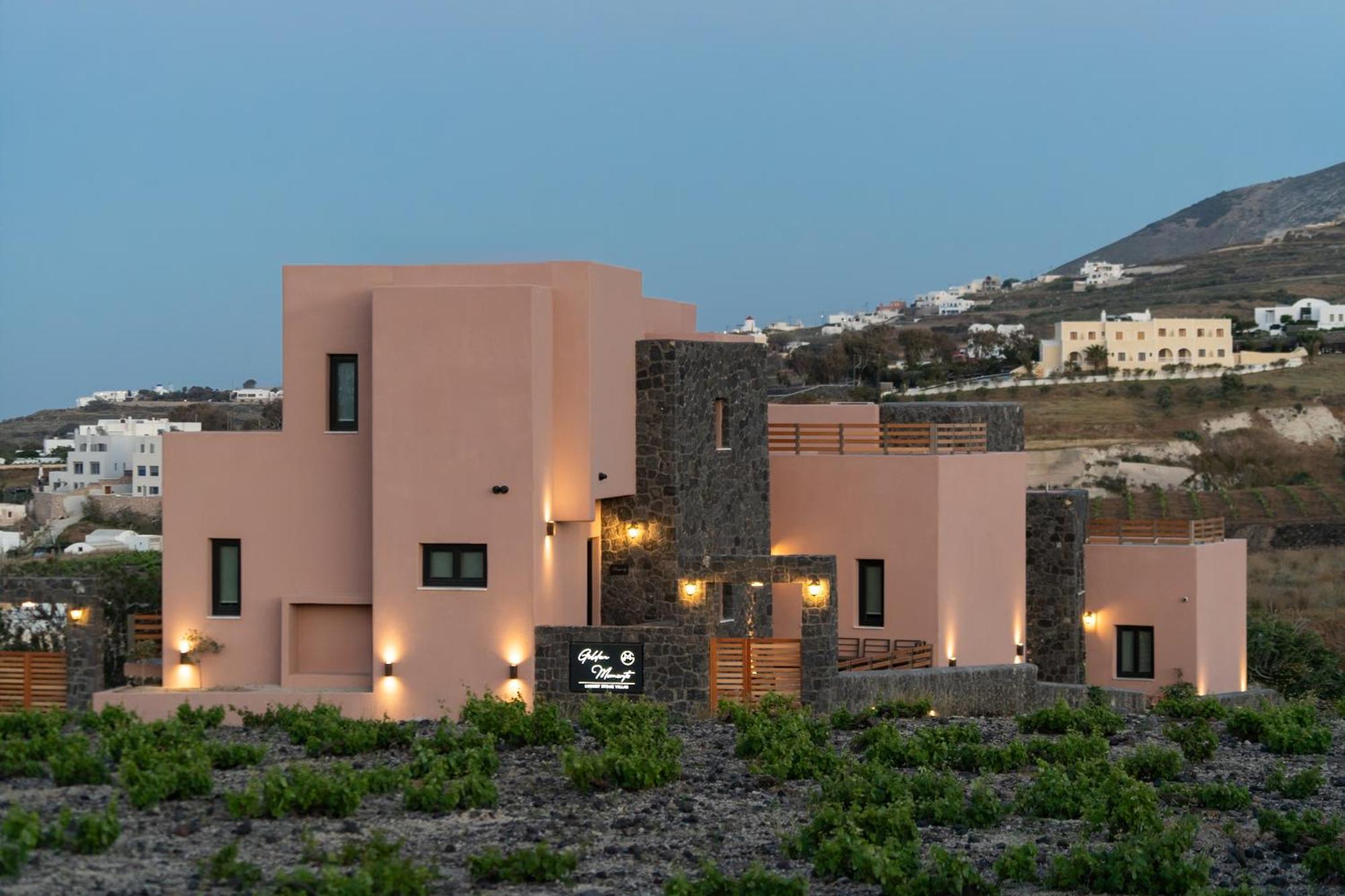 Golden Moments Luxury Stone B * Messaria (Santorini)