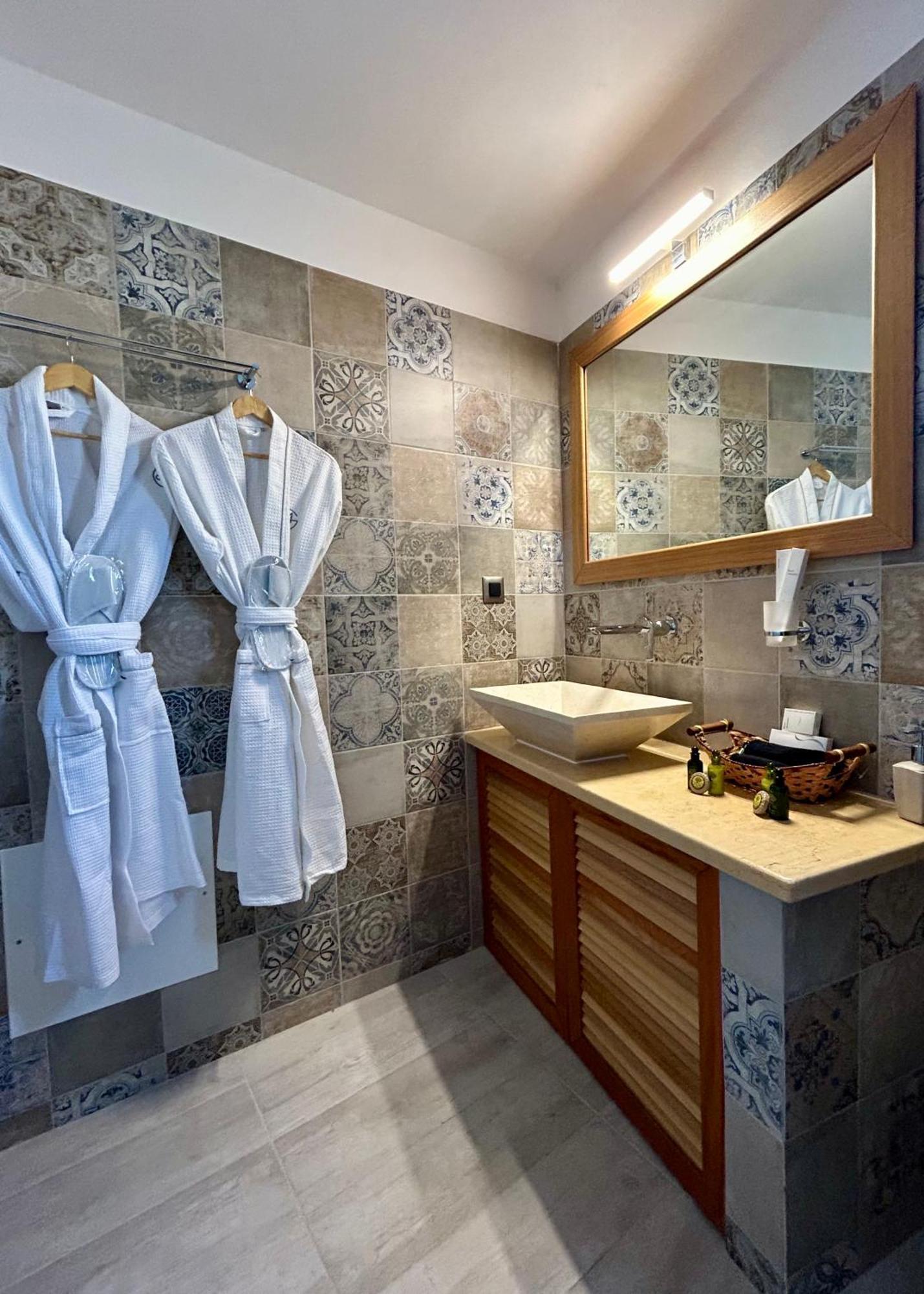Golden Moments Luxury Stone B Villa *