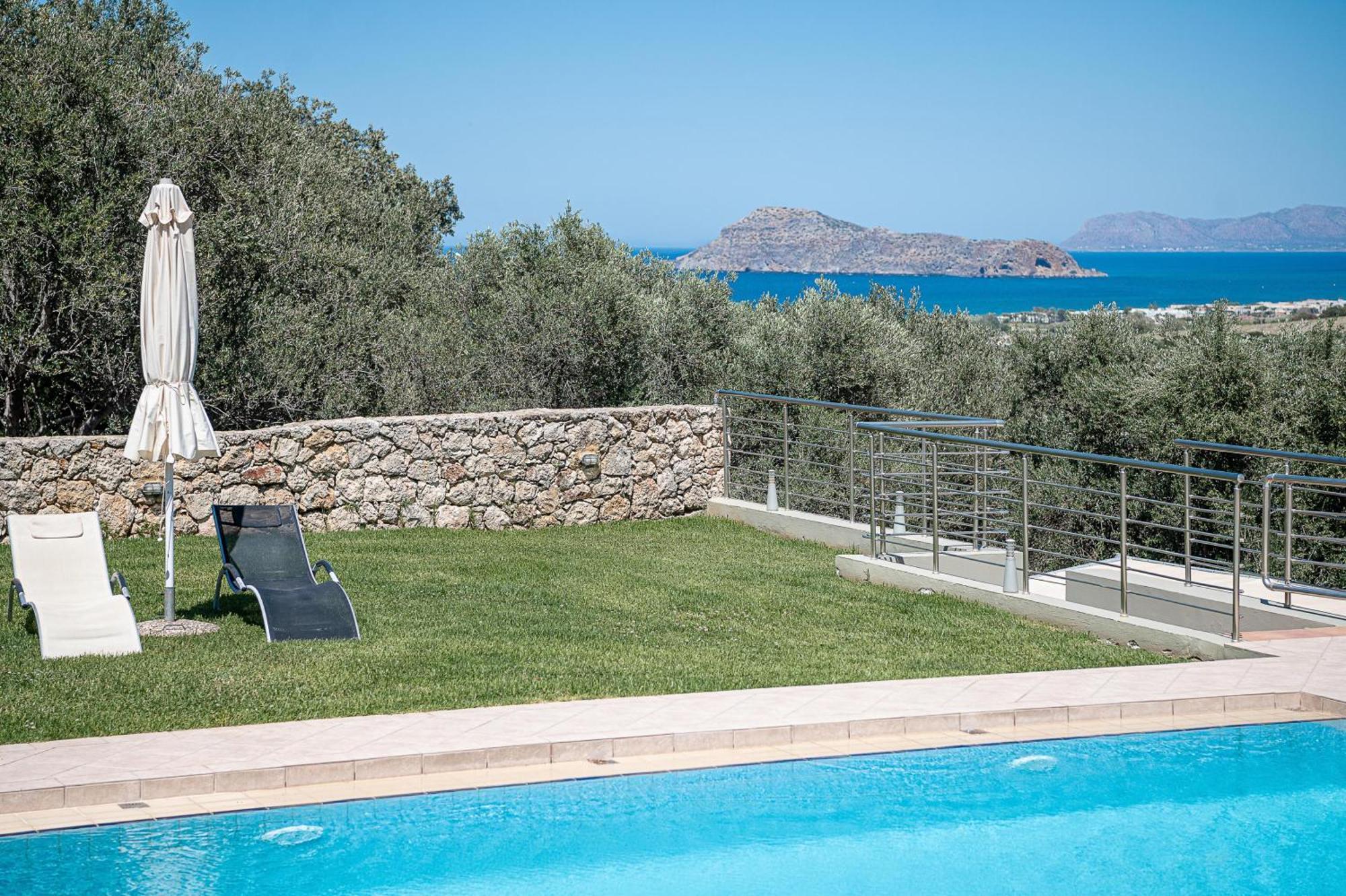Villa Athinais *