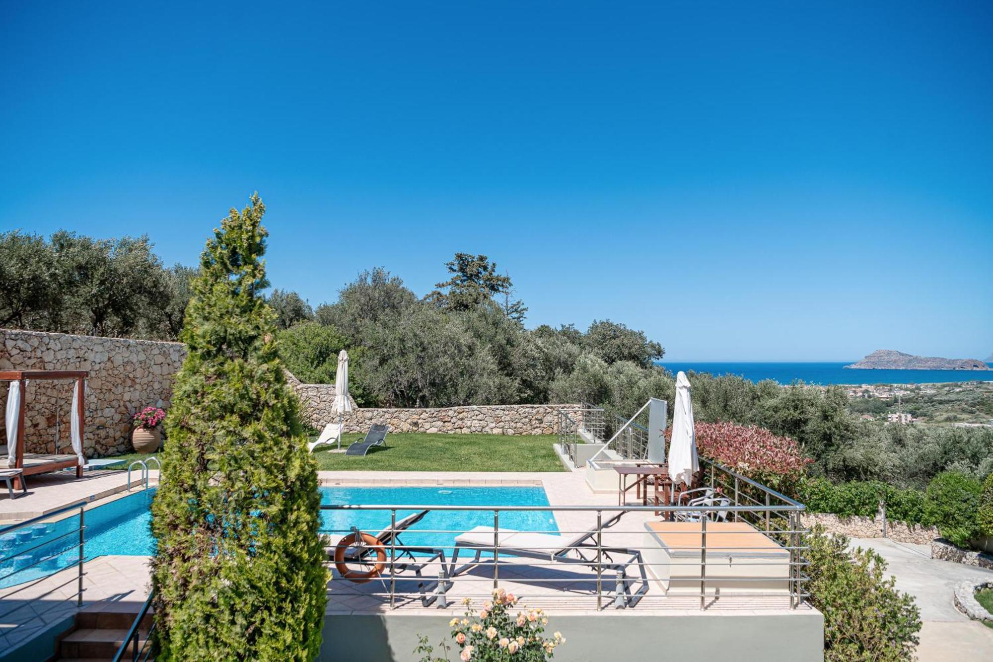 Athinais Villa *