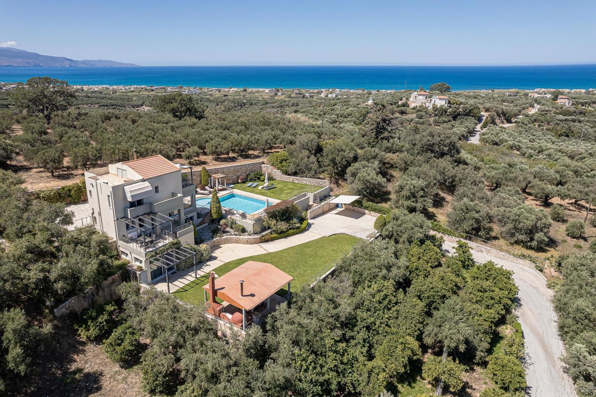 Villa Athinais