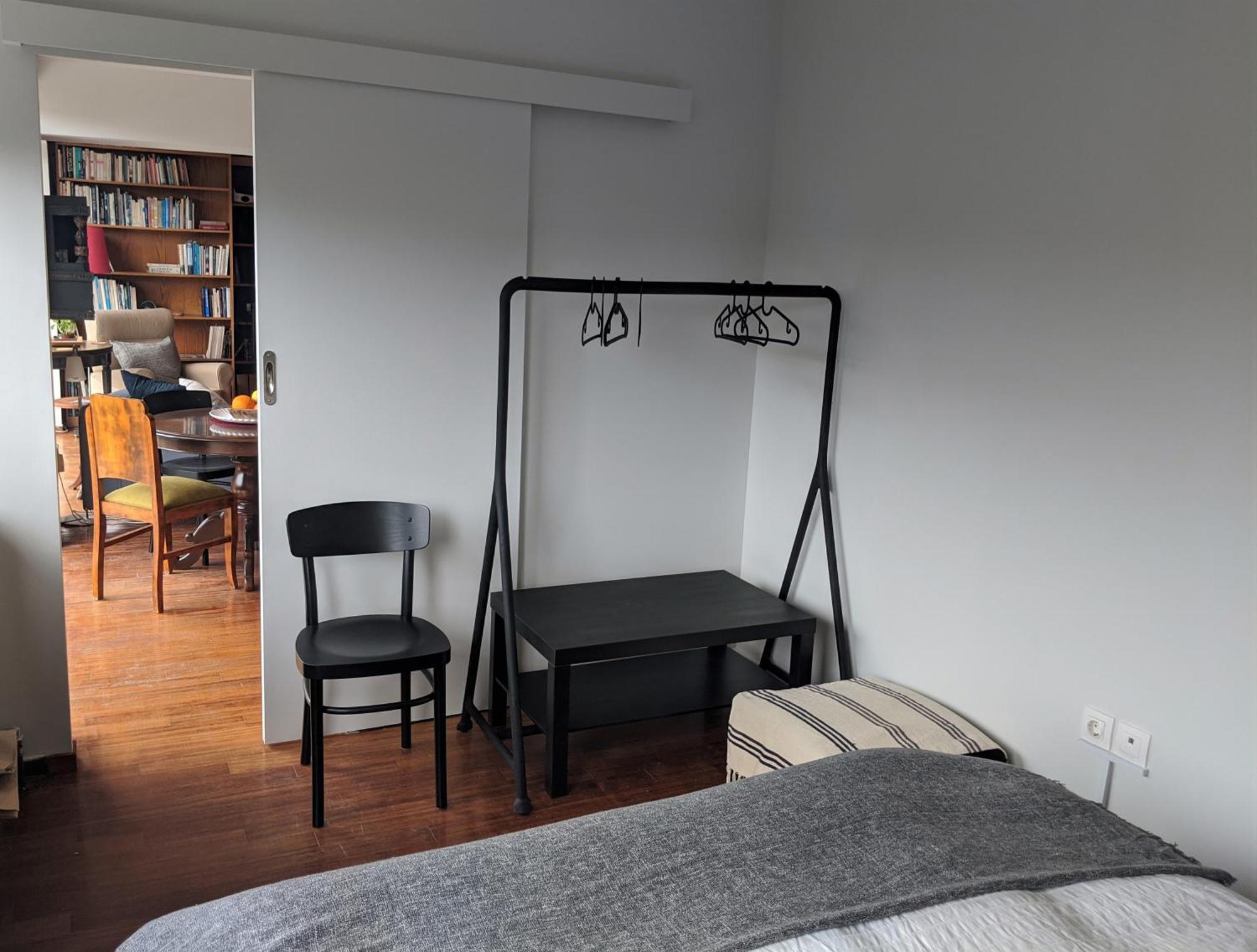 Holodek : Parthenon Apartment *