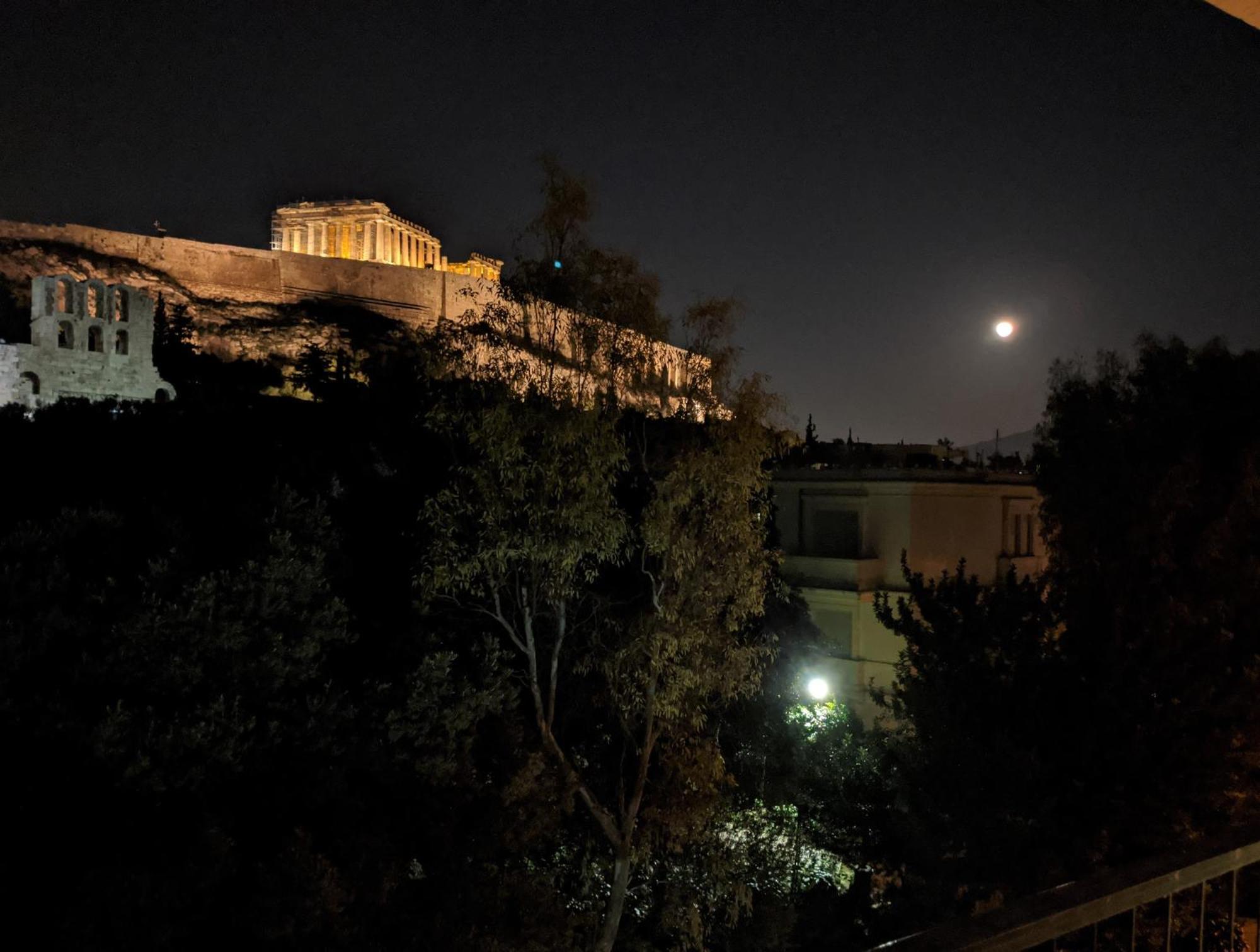 Holodek : Parthenon