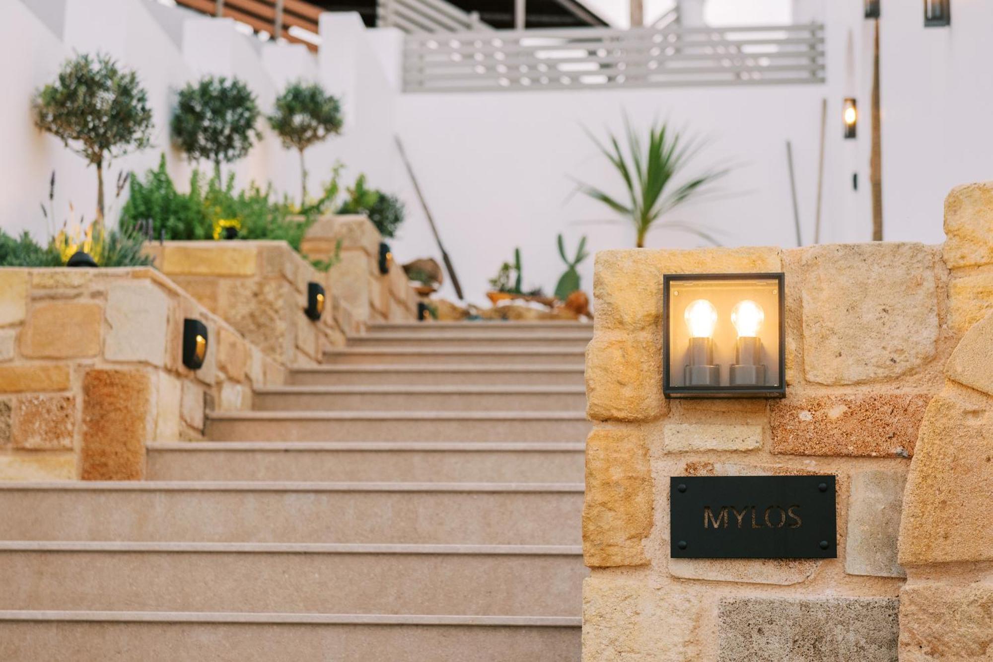 Square Luxury Villa *
