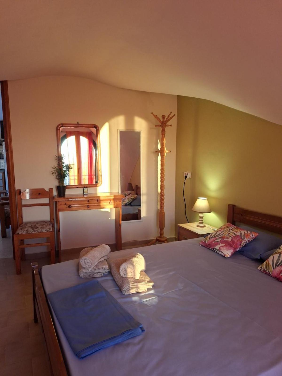 Oasis Complex Guest house *