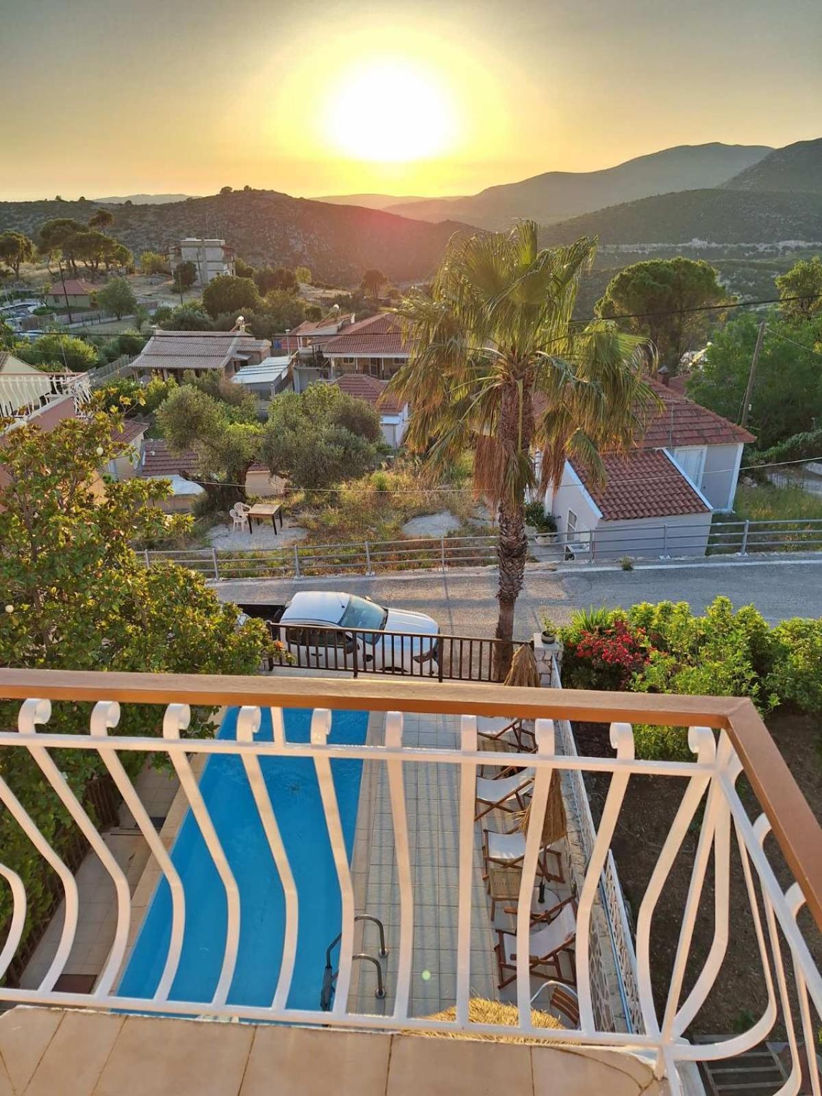 Oasis Complex Guest house *