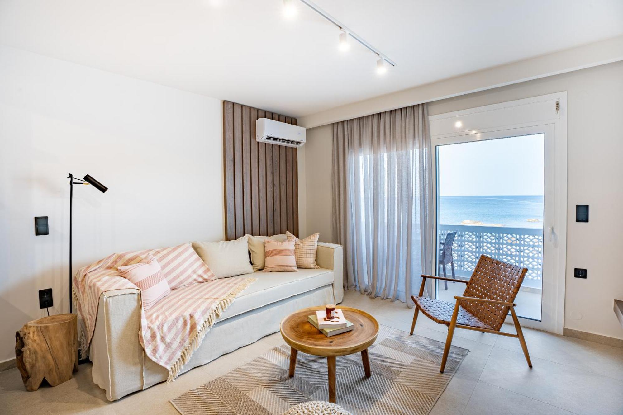 Sunny Sands Seaview Apartment