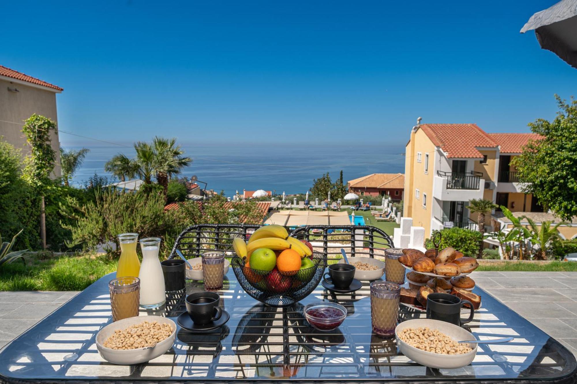 Pnoe Luxury Apartment