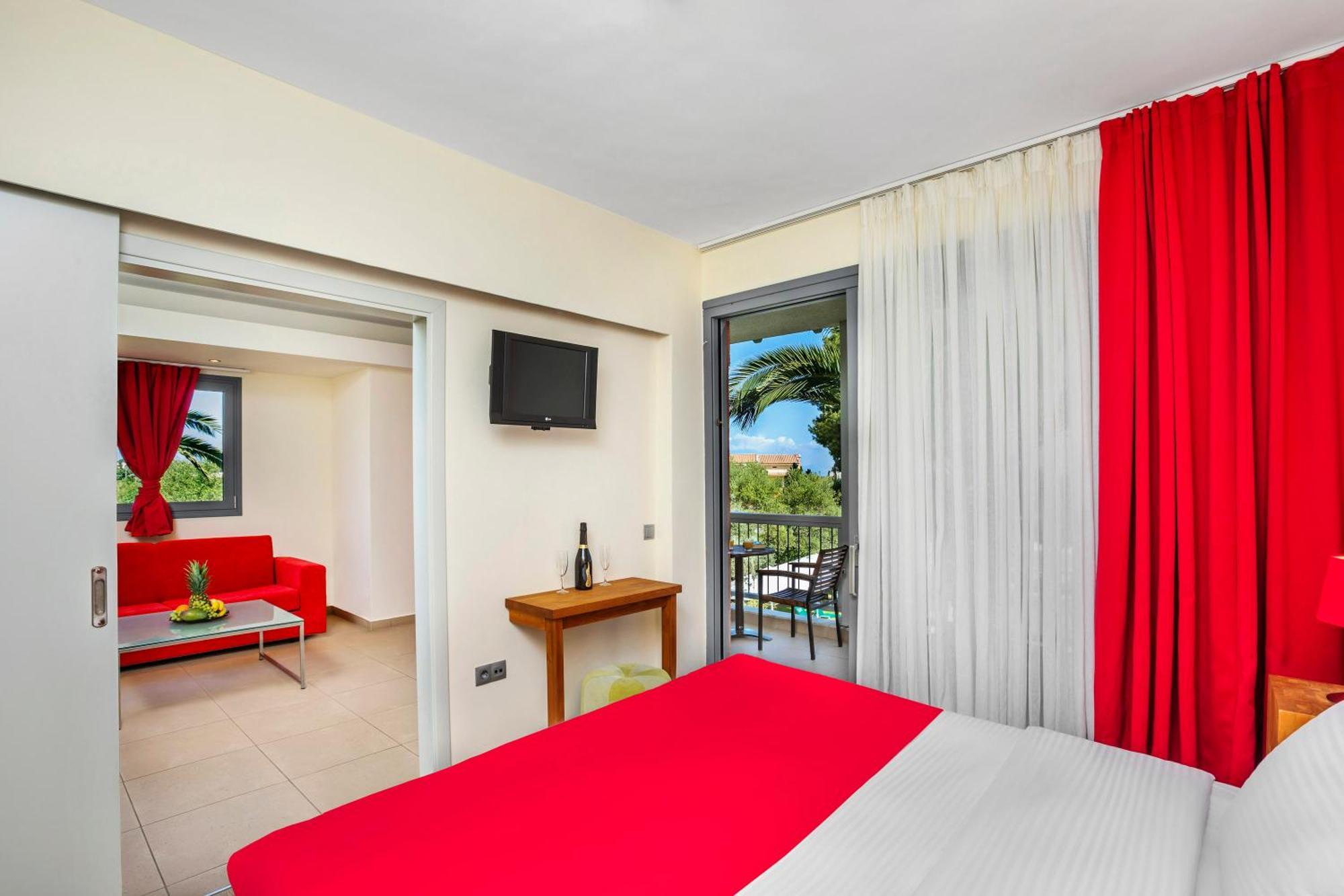 Hotel Village 3*