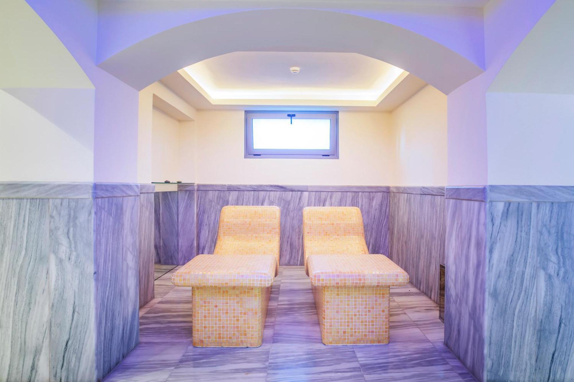 Hotel Village 3*