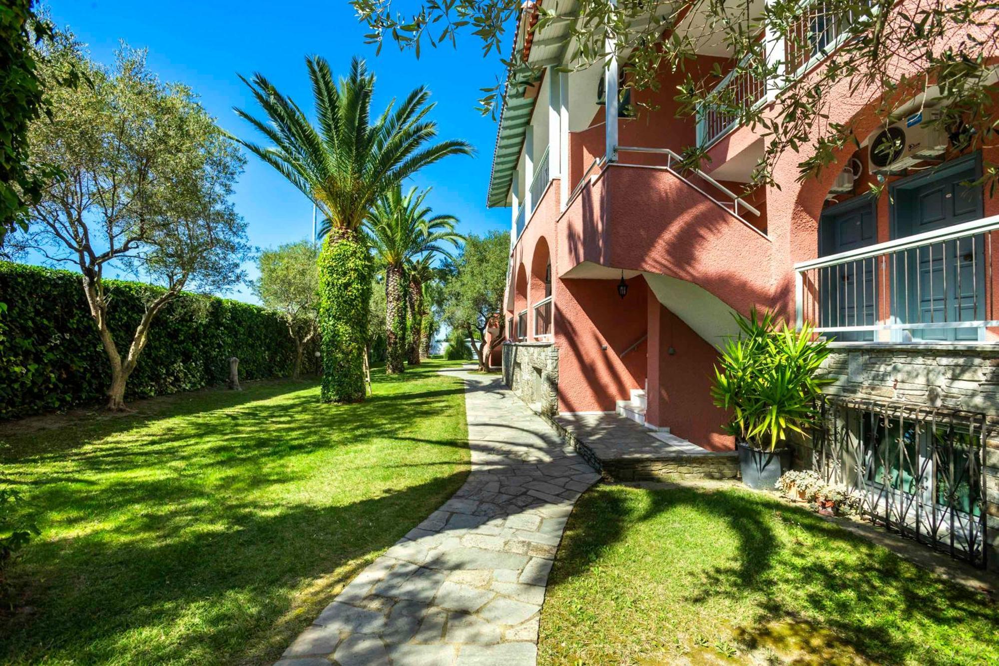 Village Hotel Hanioti