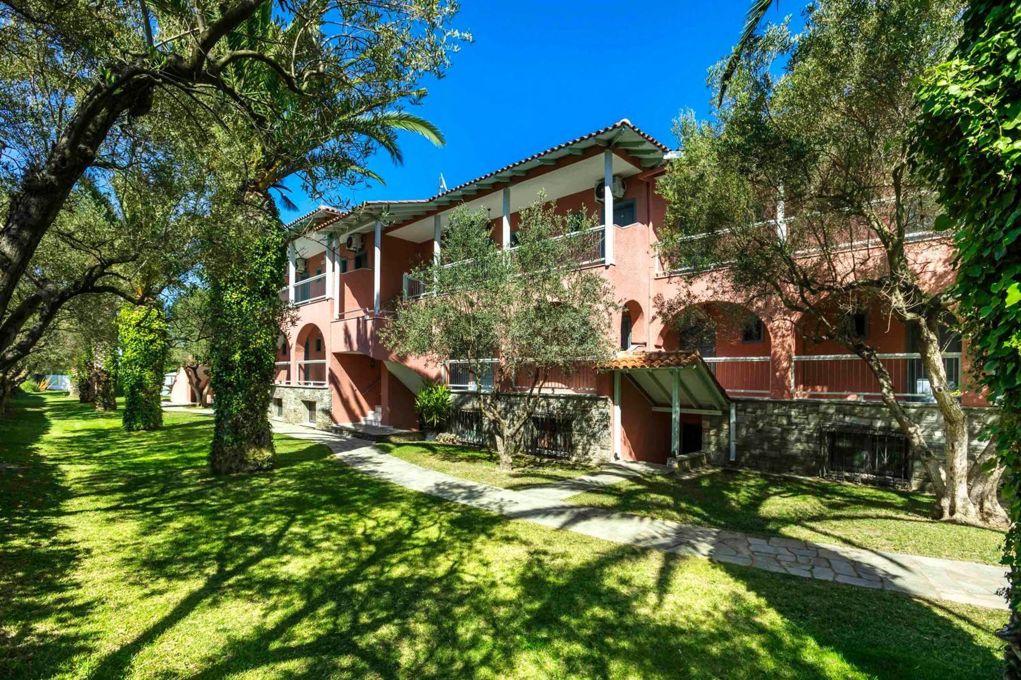 Village Hotel 3*