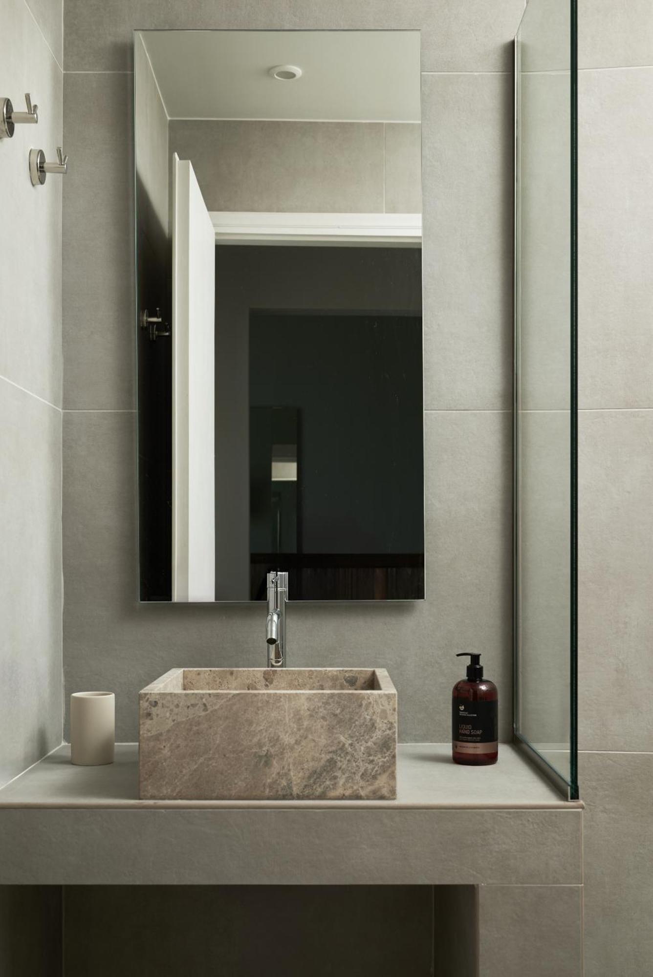 Artemis Aparthotel 2*