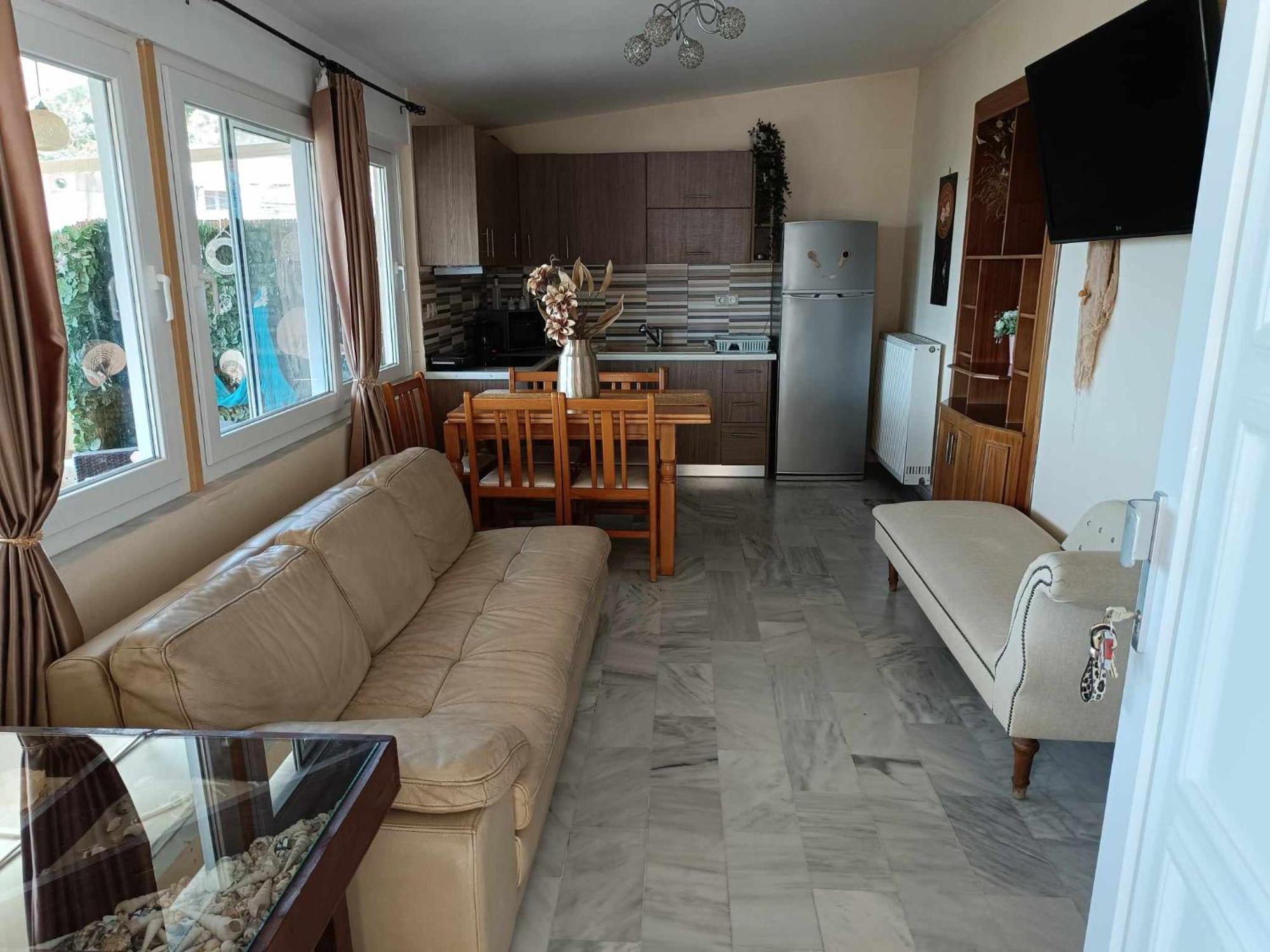 Angela Hilltop 1 Apartment