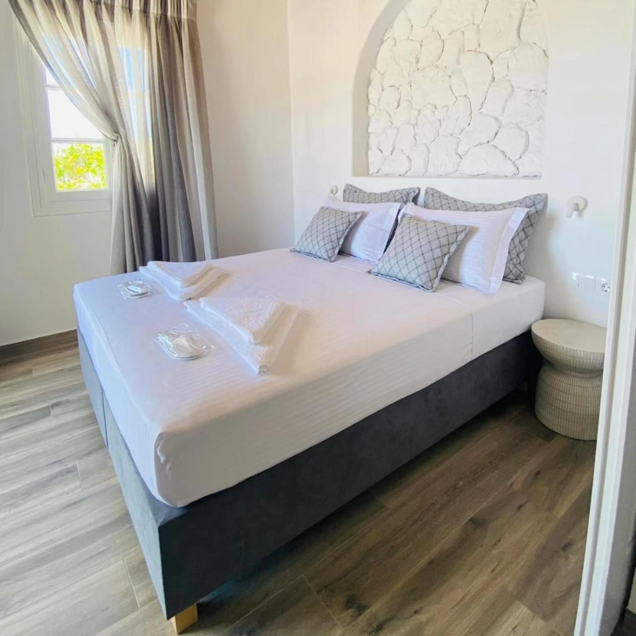 C Mykonos Guest house