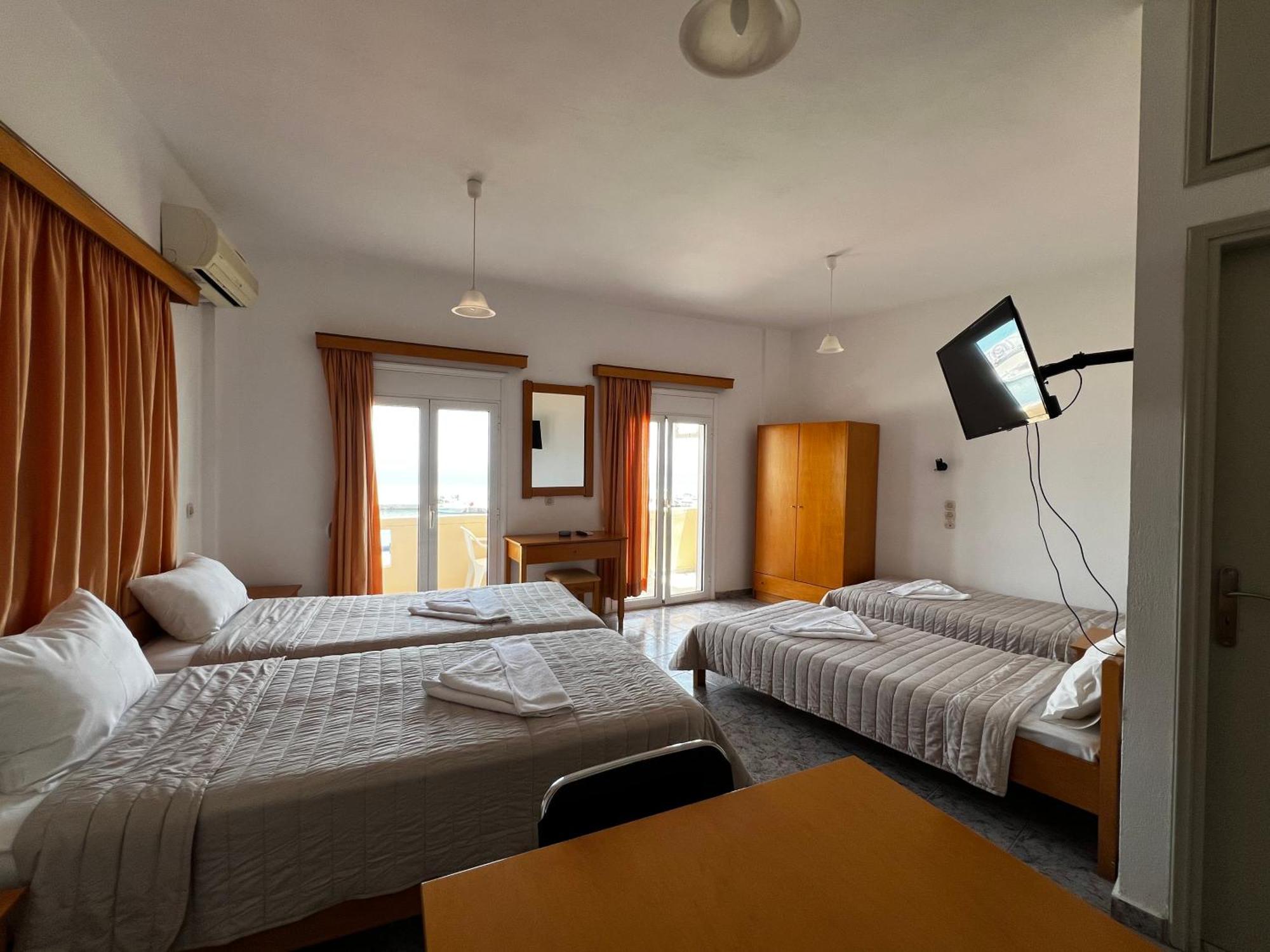 Sto Limani Apartment