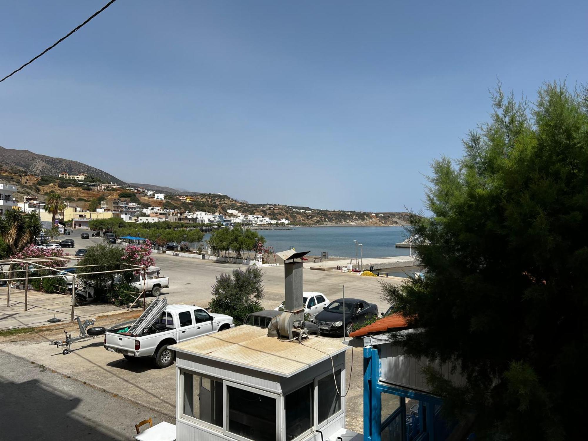 Sto Limani Apartment