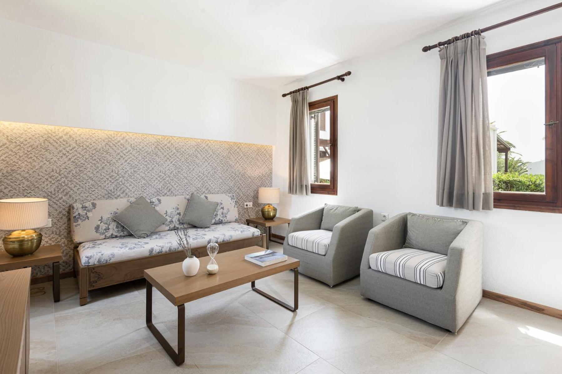 Trikorfo Aparthotel 4*