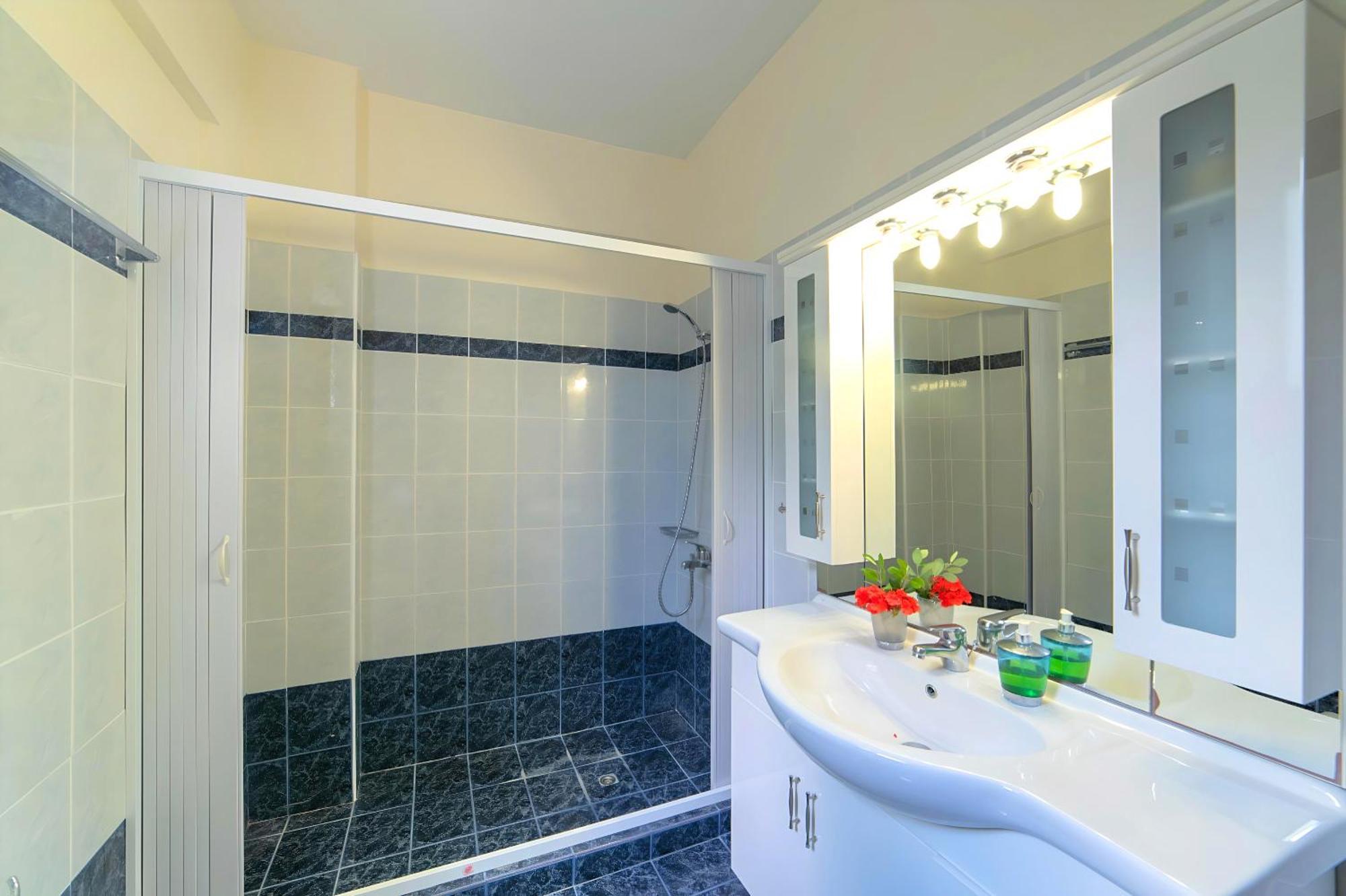 Mare Blue Heated Pool Villa