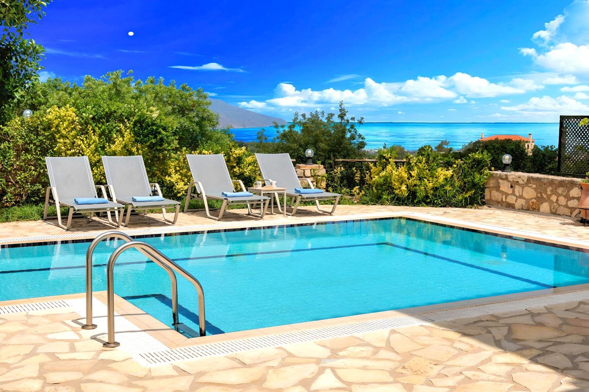 Mare Blue Heated Pool Villa