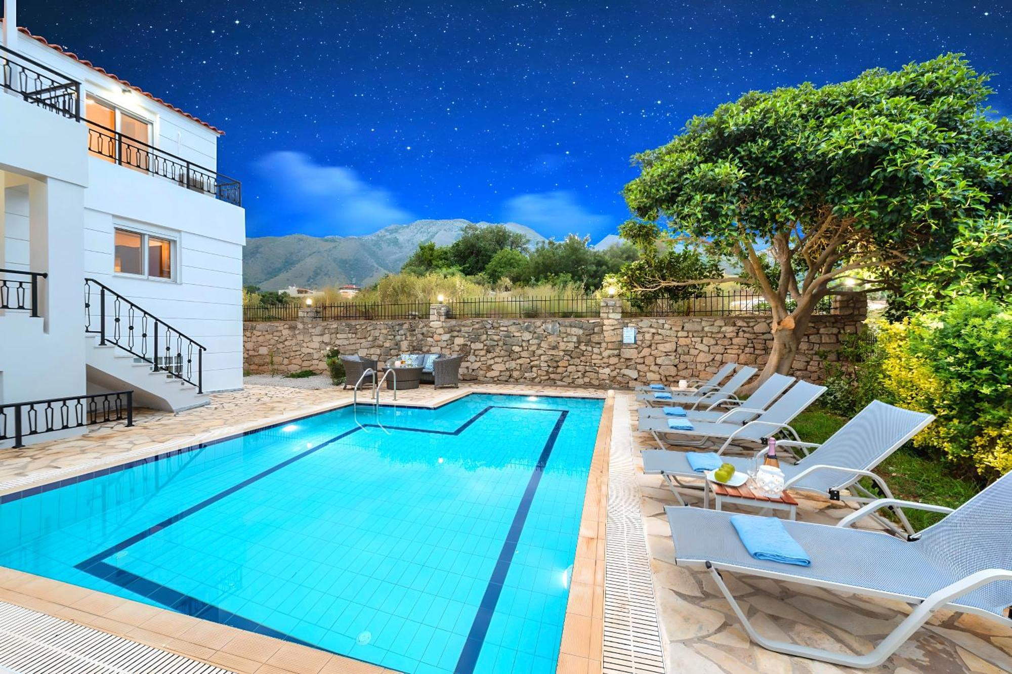 Villa Mare Blue Heated Pool Kournas