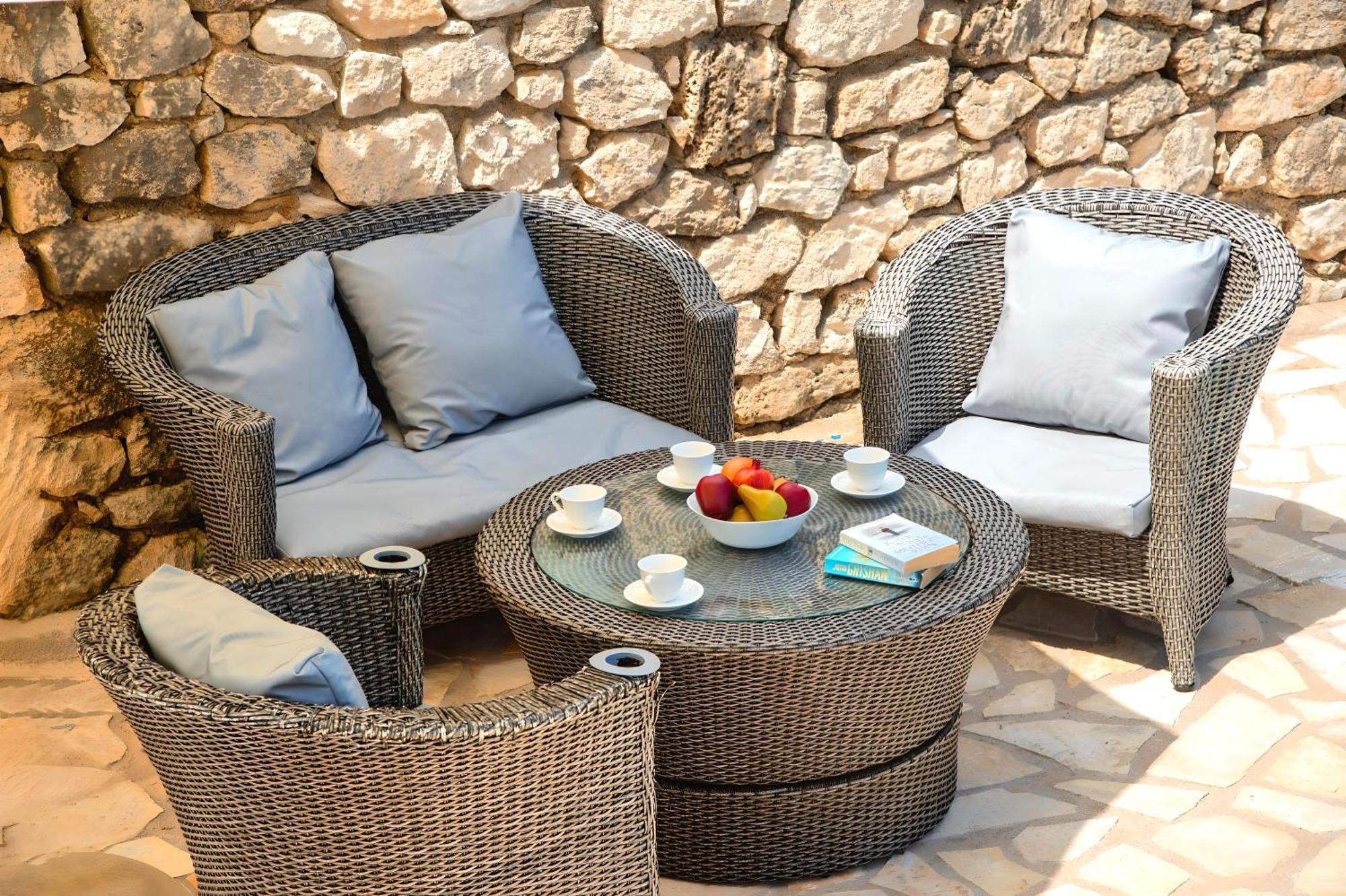 Mare Blue Heated Pool