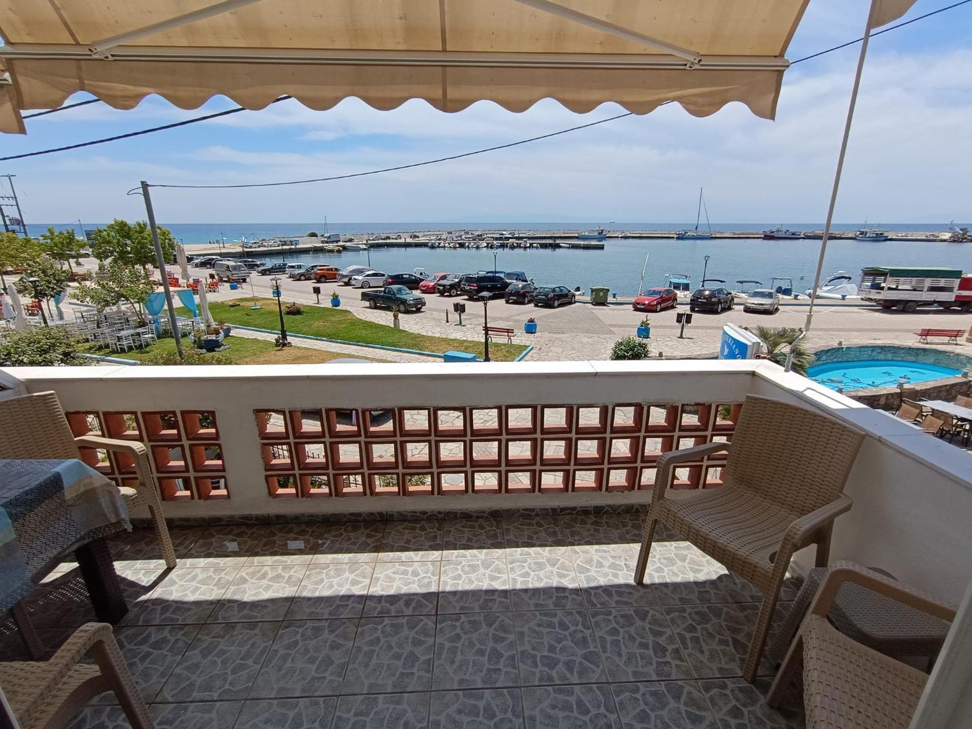 Aparthotel Peristerianos Nea Skioni
