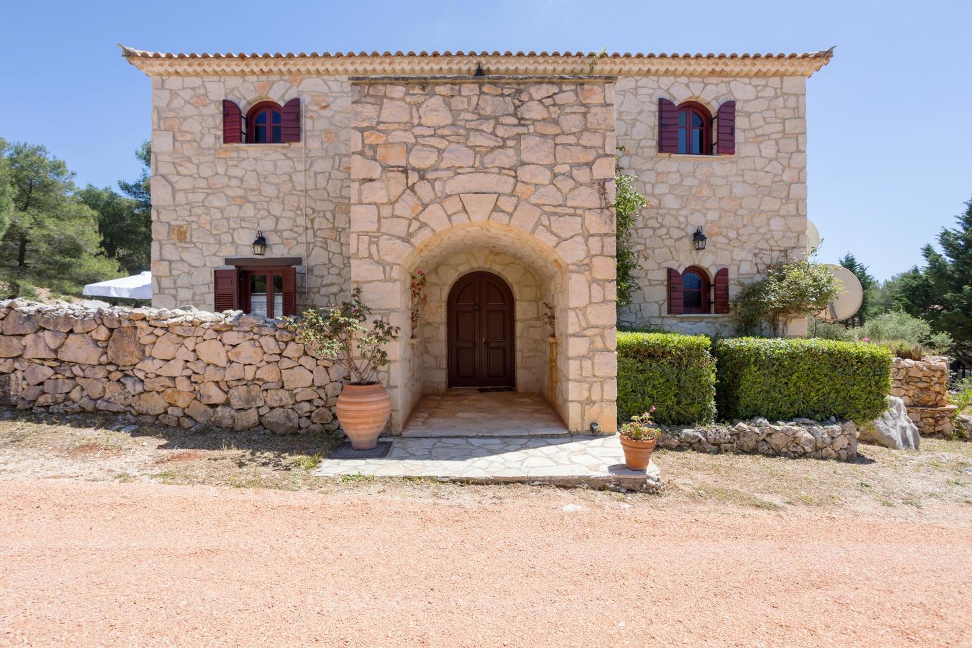 Aresti Mountain Agios Leon