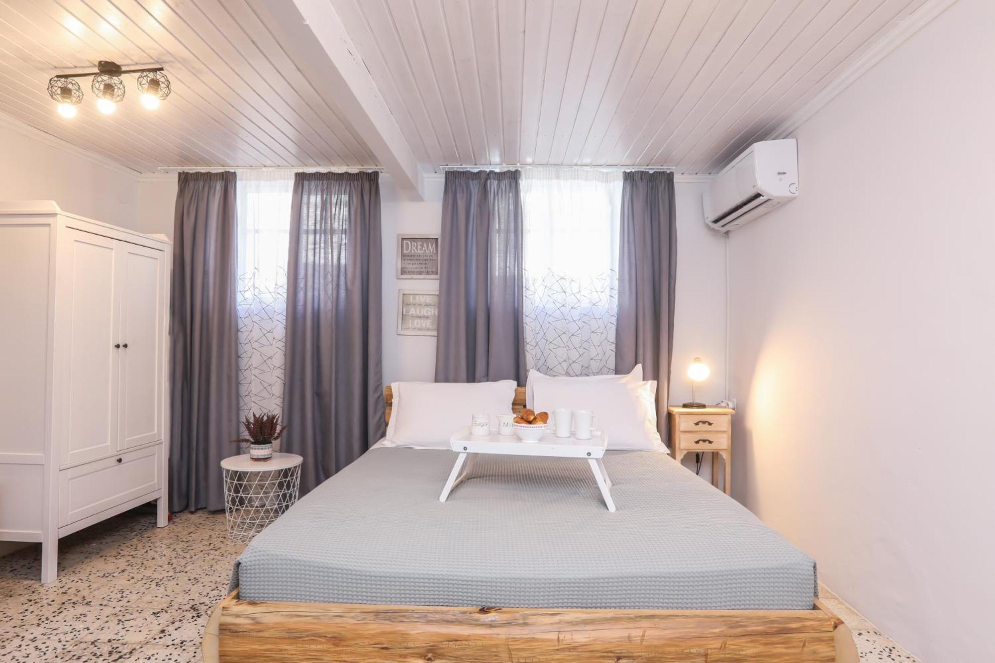 Joannas Sea-view Stone House Katavolos