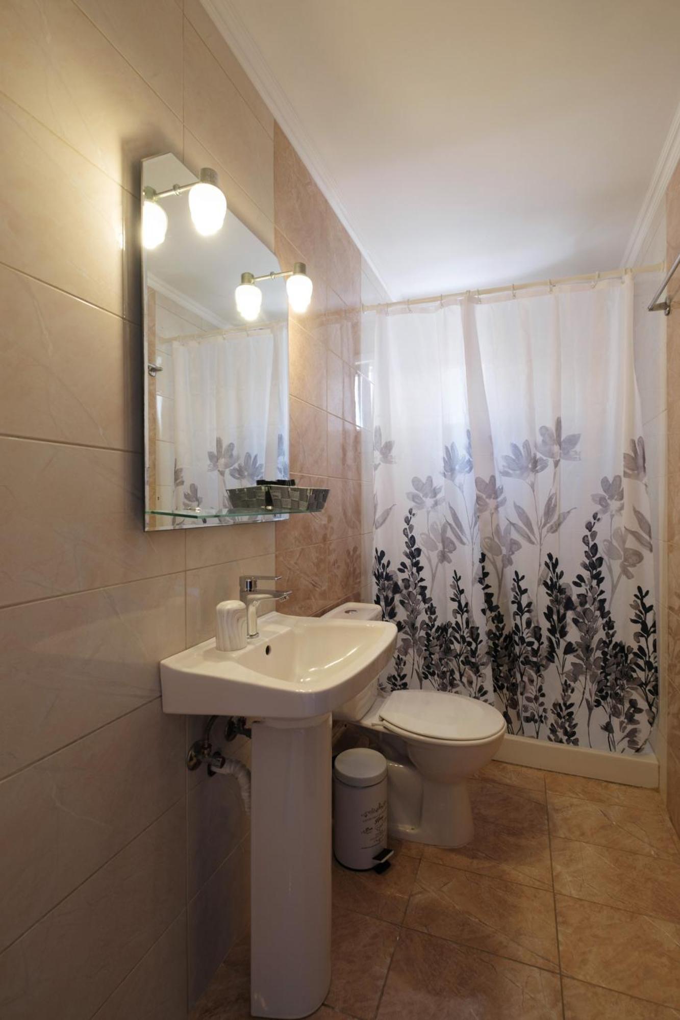 Zeus Throne Aparthotel *