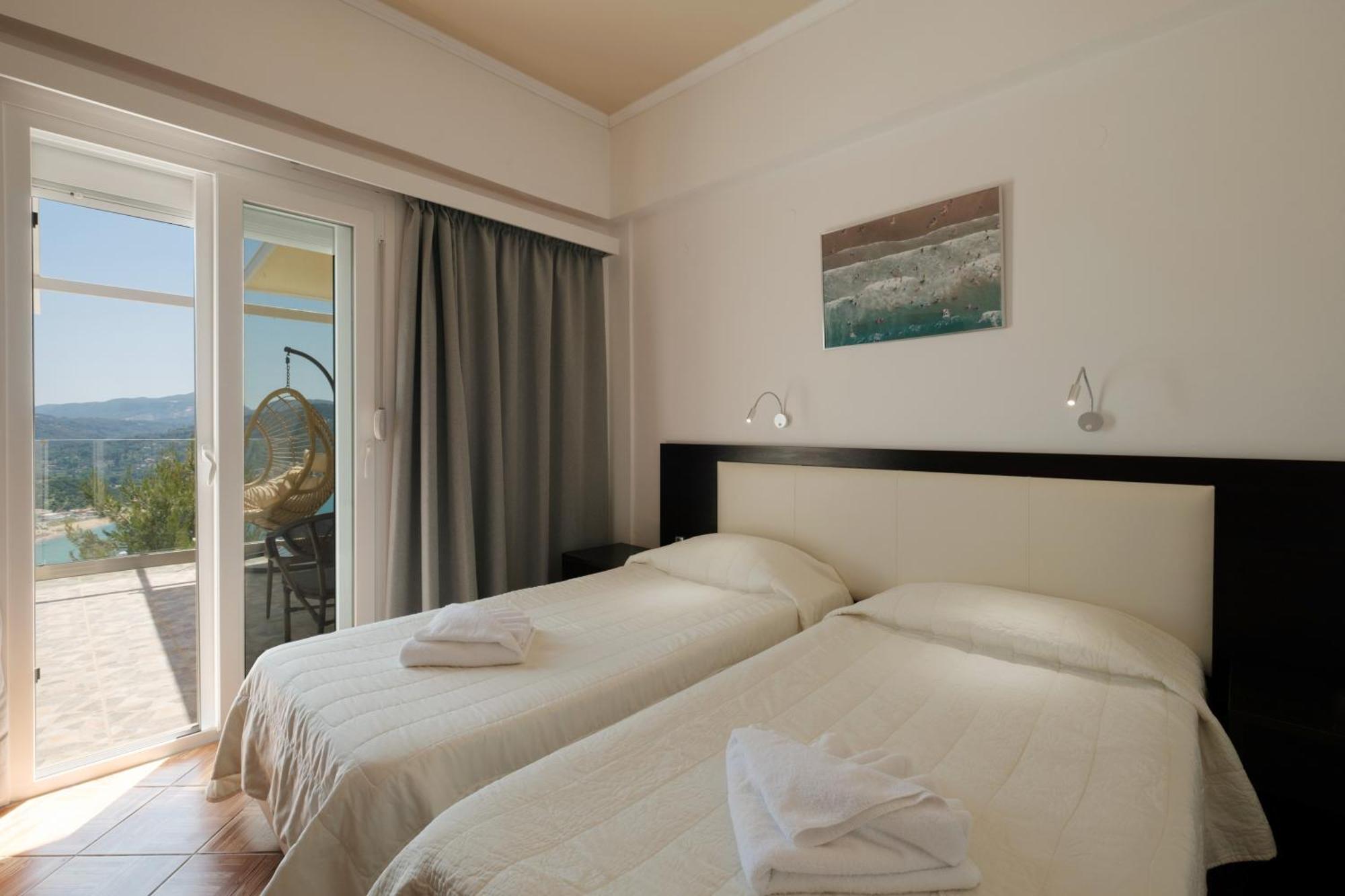 Aparthotel Zeus Throne Afionas