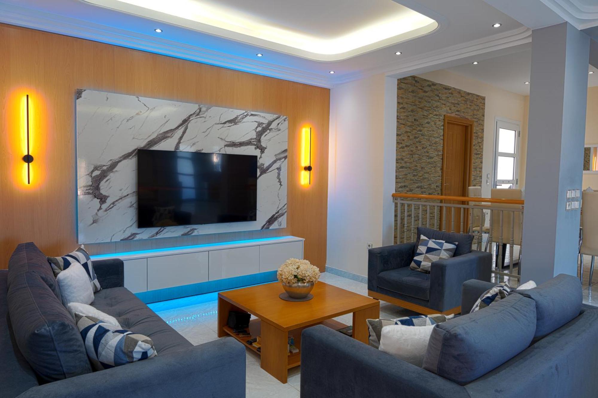Hillside Horizon Villa