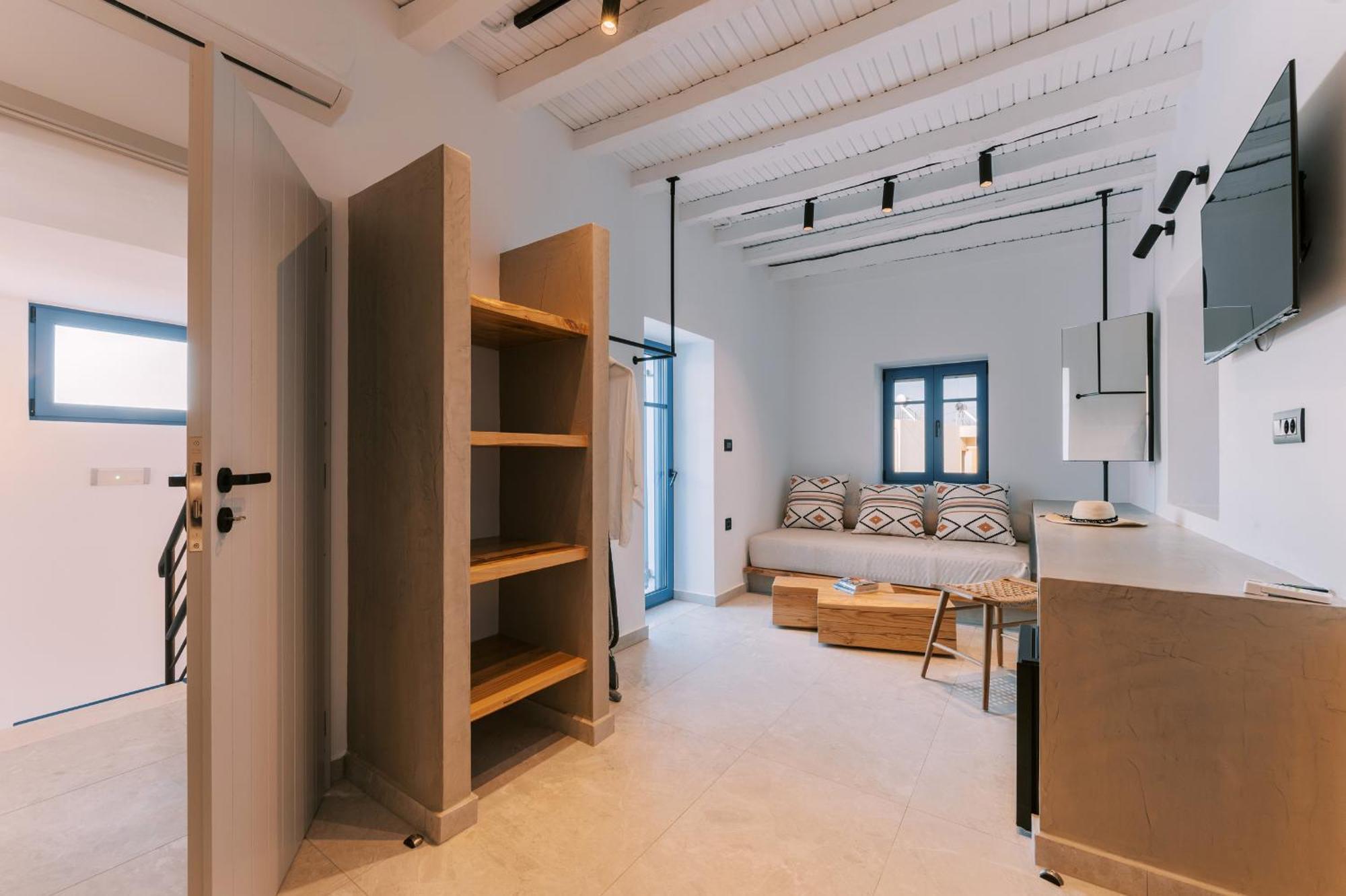 Square Luxury Villa *