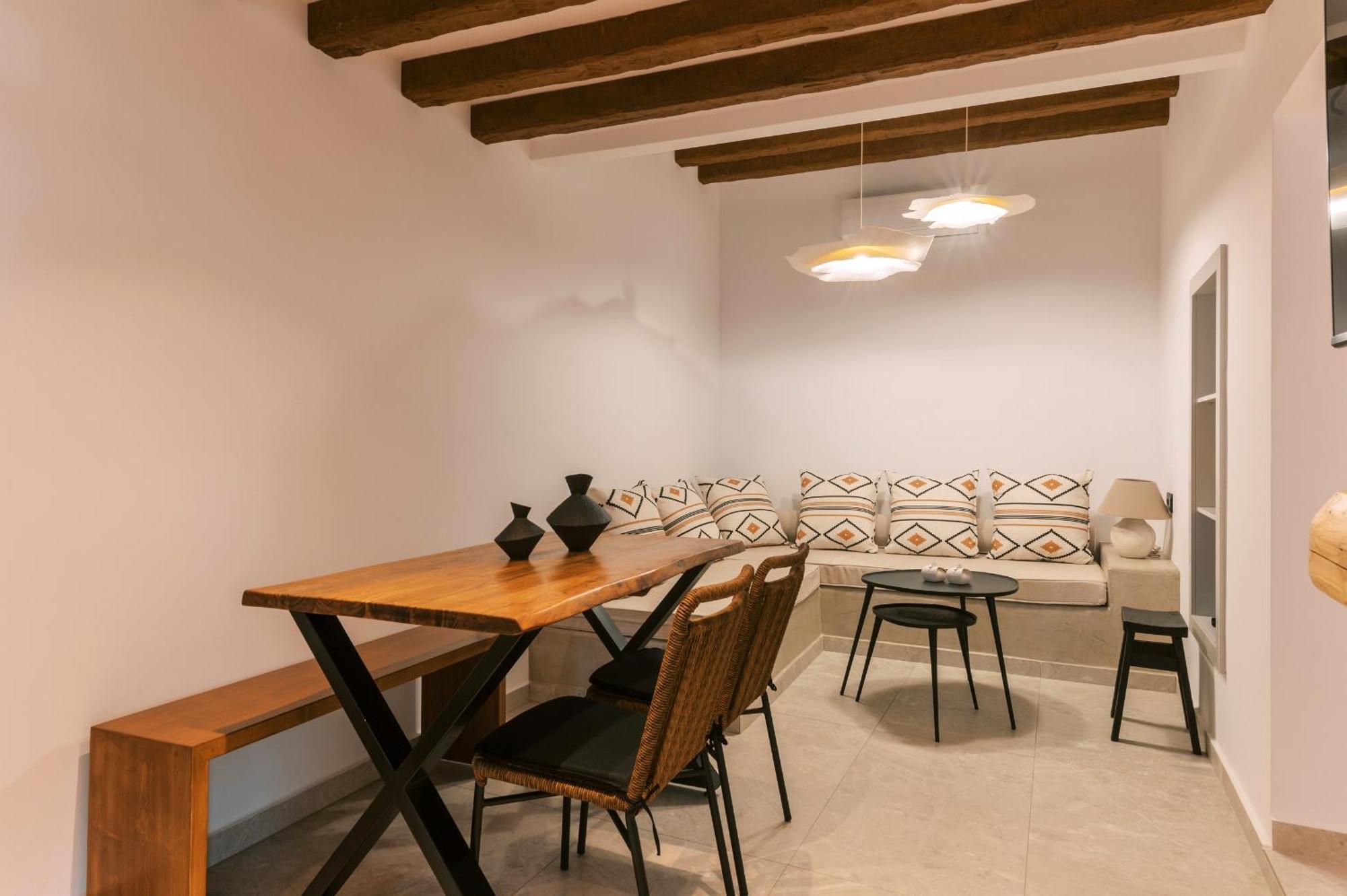 Square Luxury Villa Kalathos