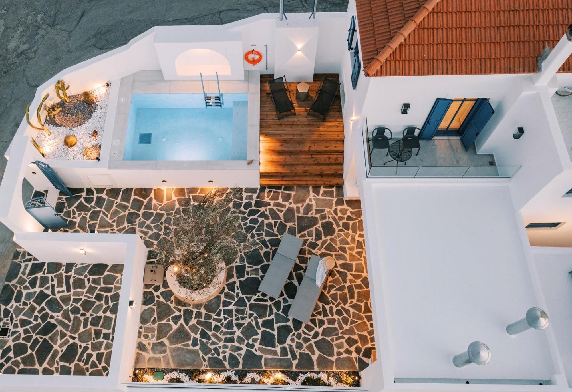 Square Luxury Villa Kalathos