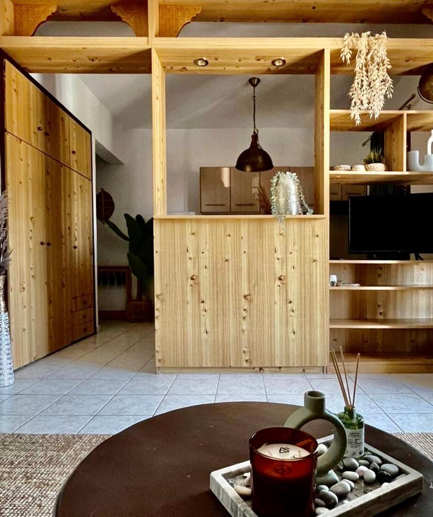 Acanthus Apartment *