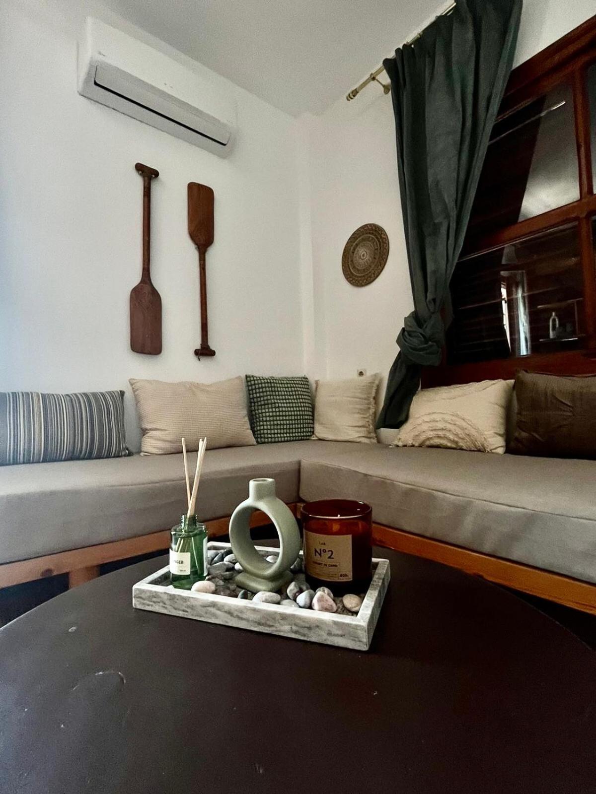 Acanthus Apartment Toroni