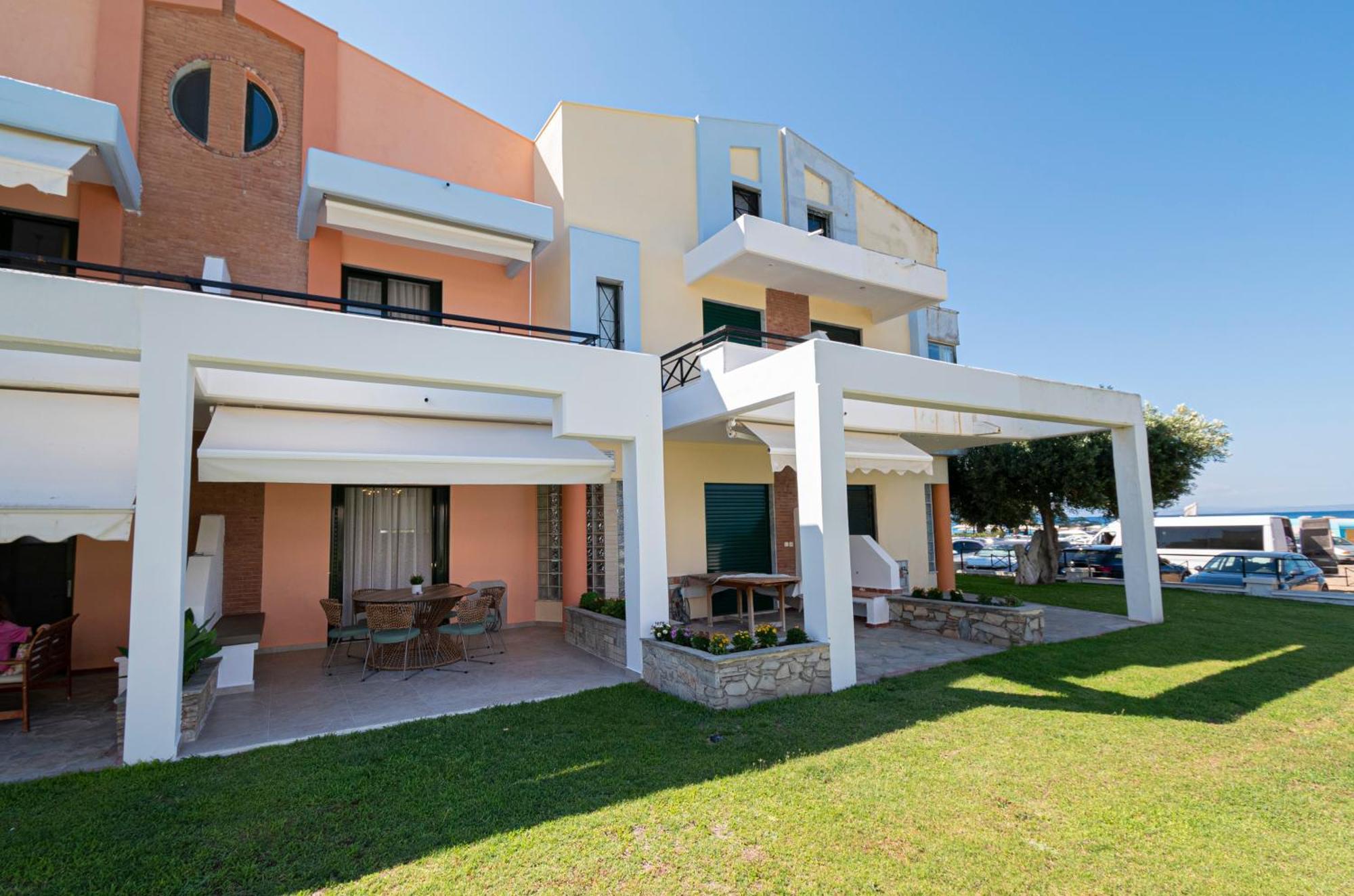Moana Seafront Maisonette By Rentalspro - Halkidiki Pefkochori