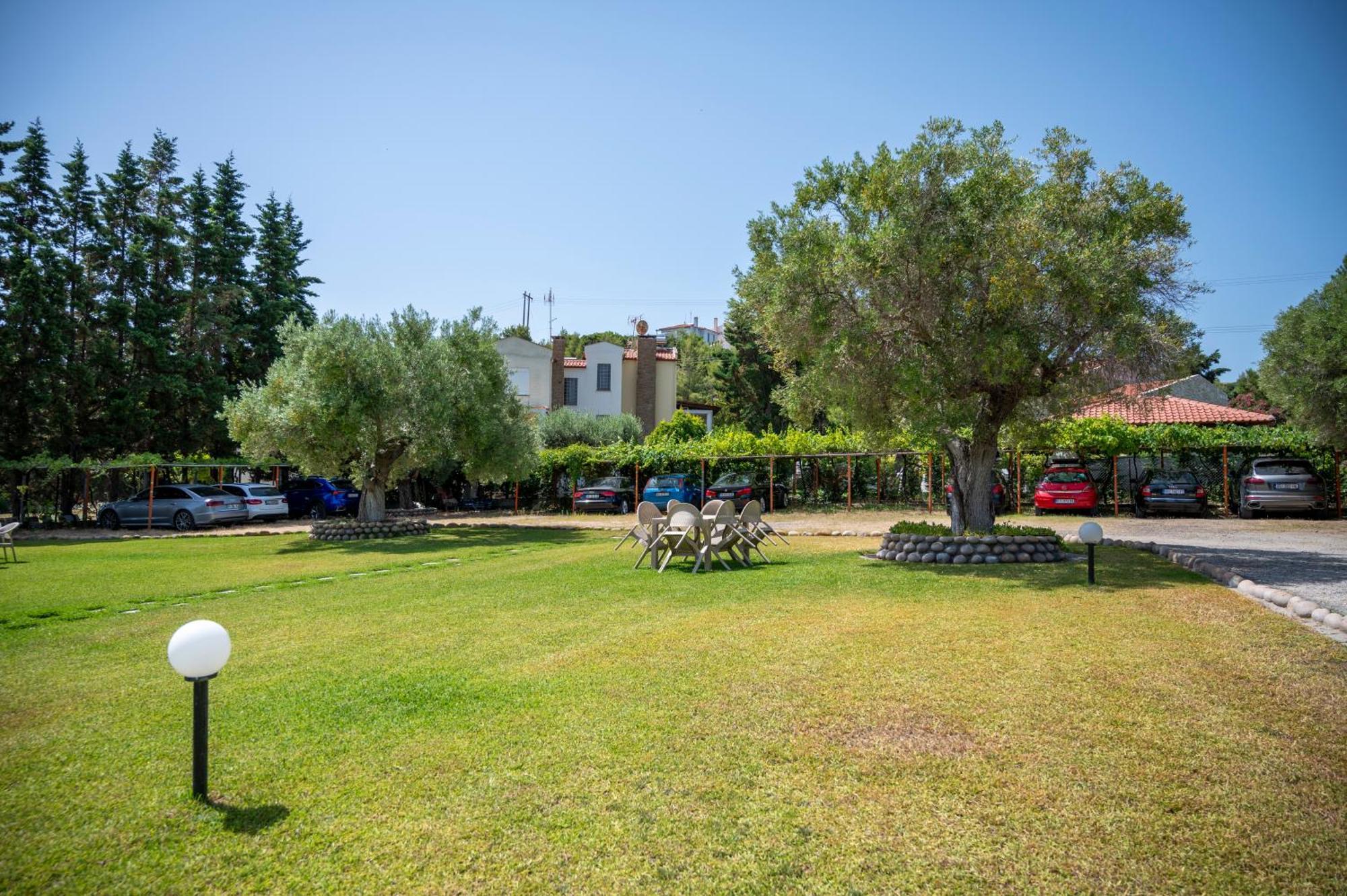 Theramvos Superior Guest house Hanioti