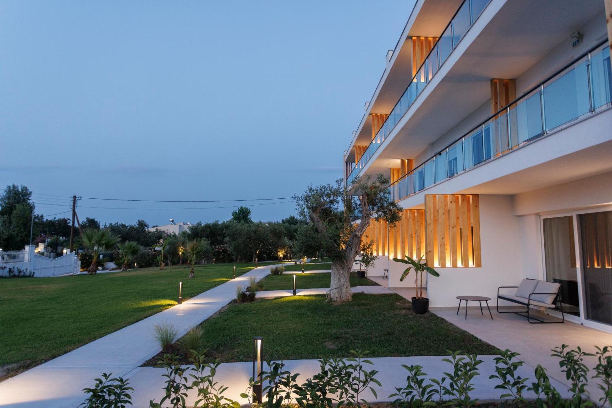 Asterias Premium Aparthotel Pefkochori