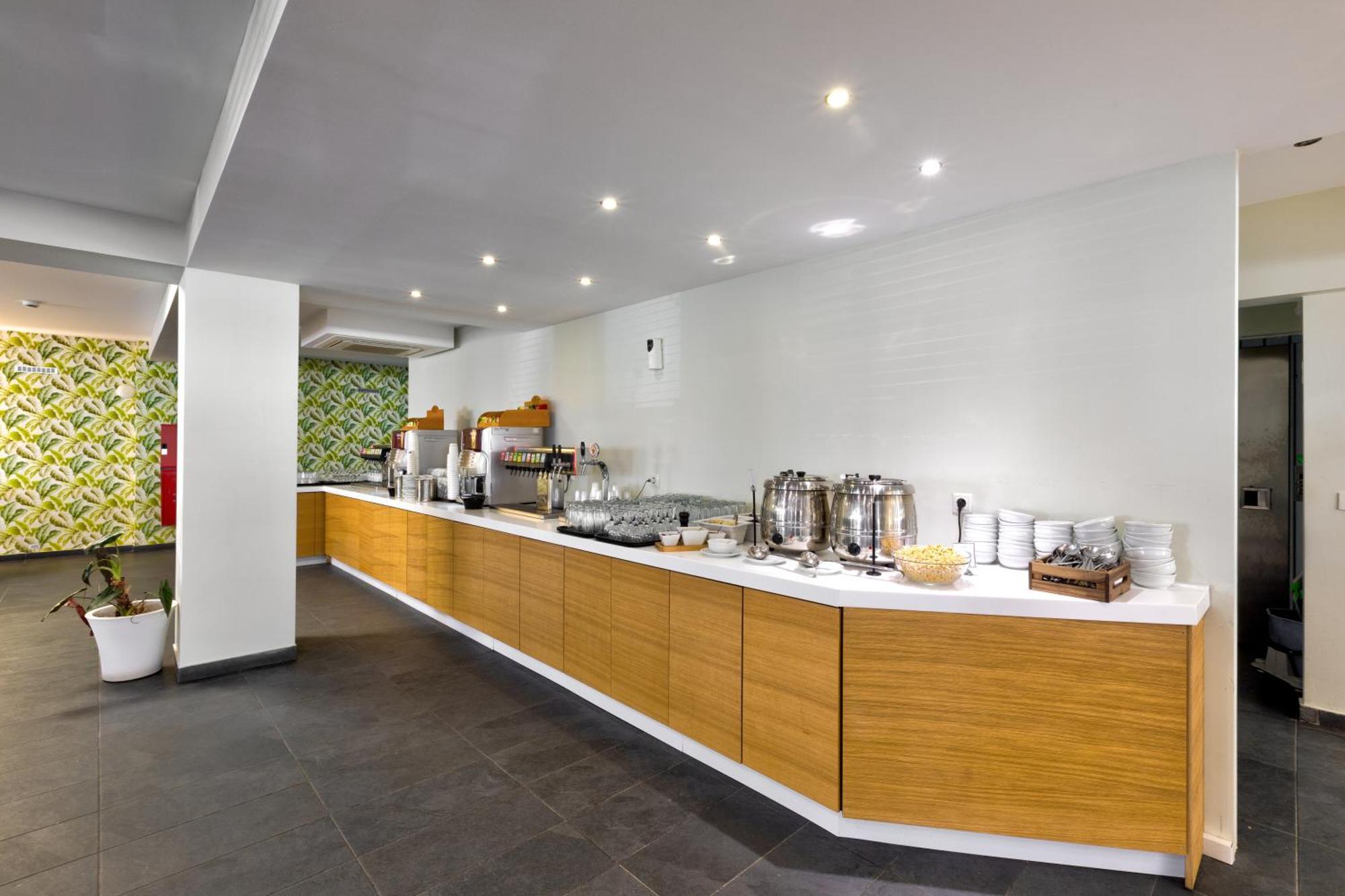Hotel White Olive Premium 4*