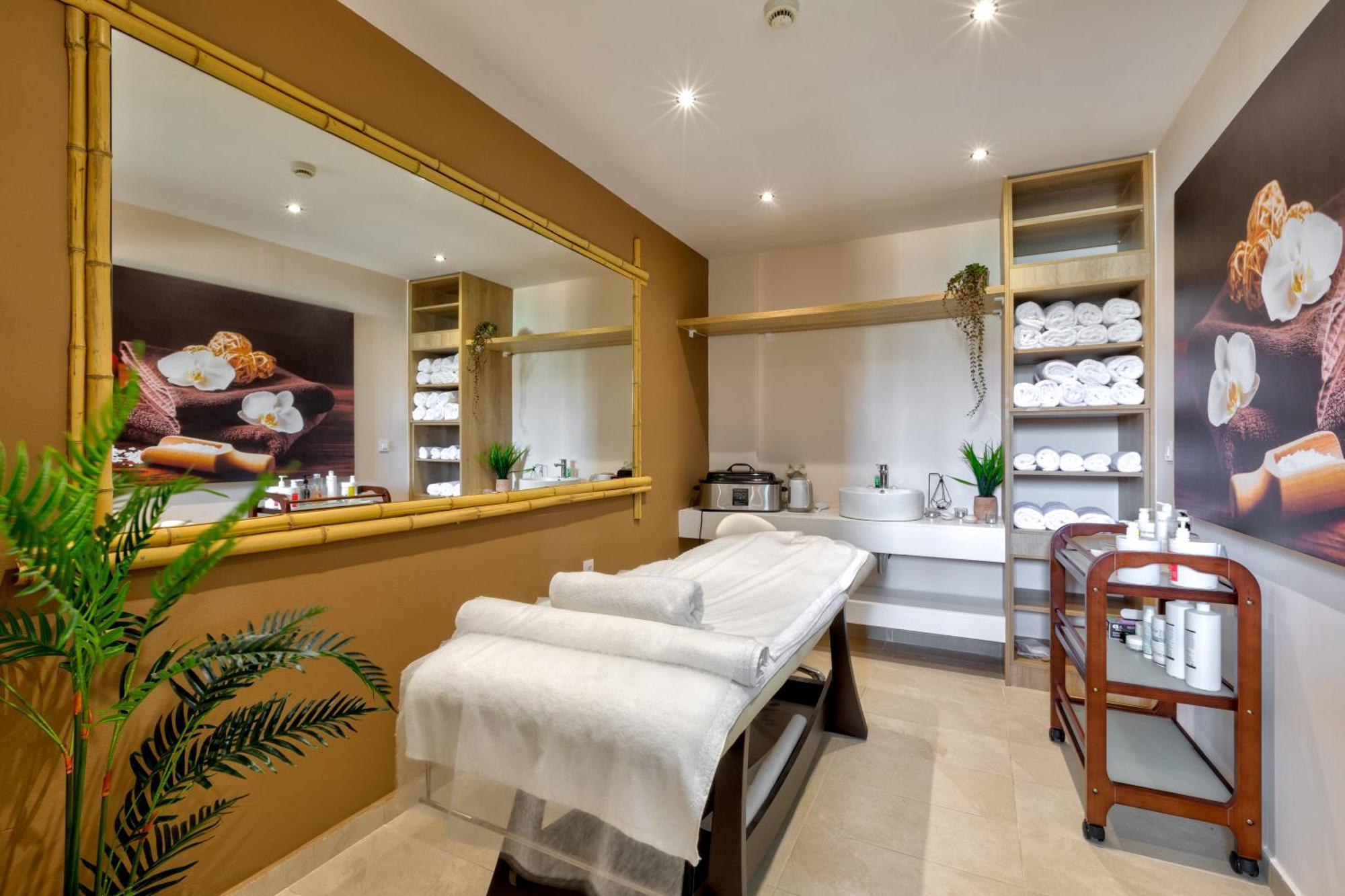 Hotel White Olive Premium Laganas