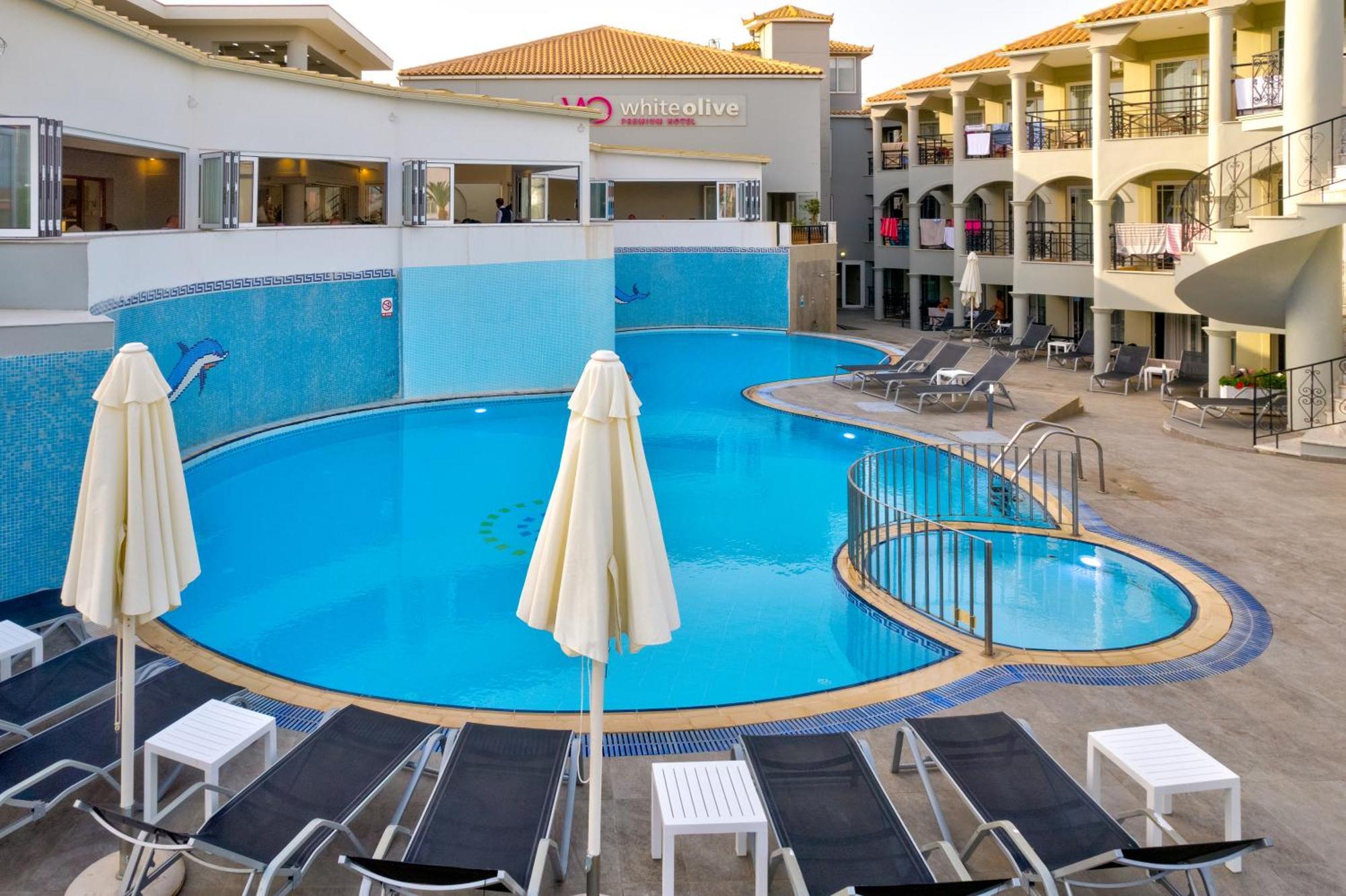 White Olive Premium Hotel 4*