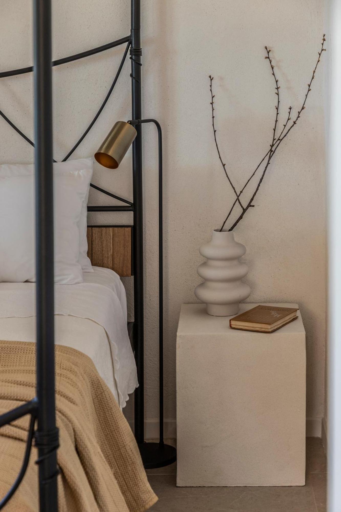 Bozonos Slow Living - Seaside Simplicity Amoudi