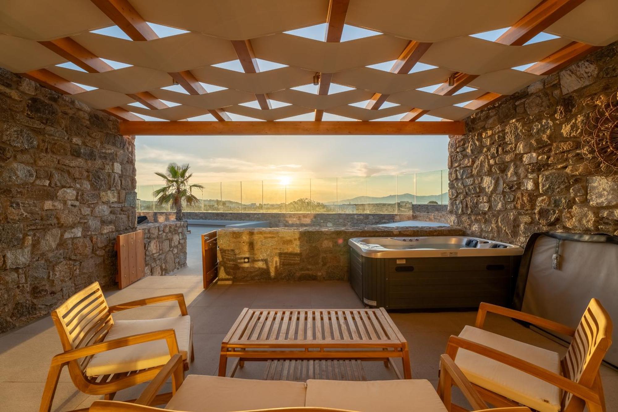 Regency Sunset Apartment