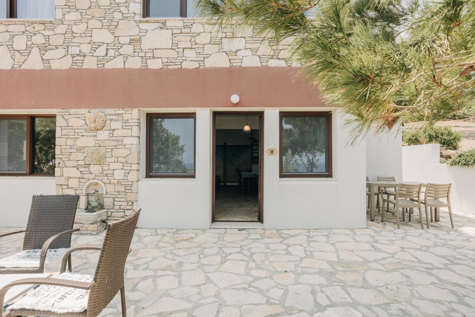 Iliatoras Aparthotel Agia Pelagia (Crete)