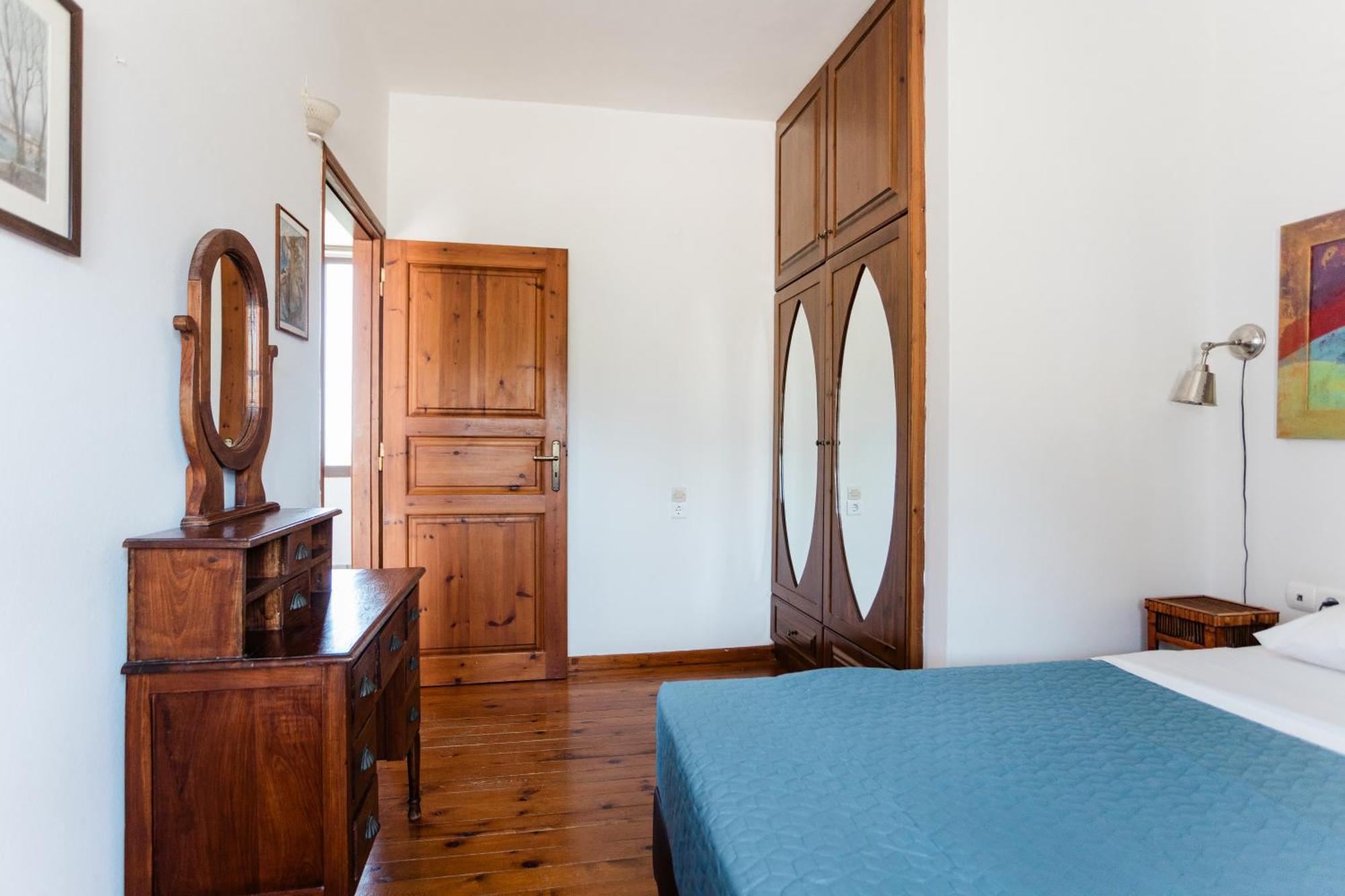 Aparthotel Iliatoras Agia Pelagia (Crete)