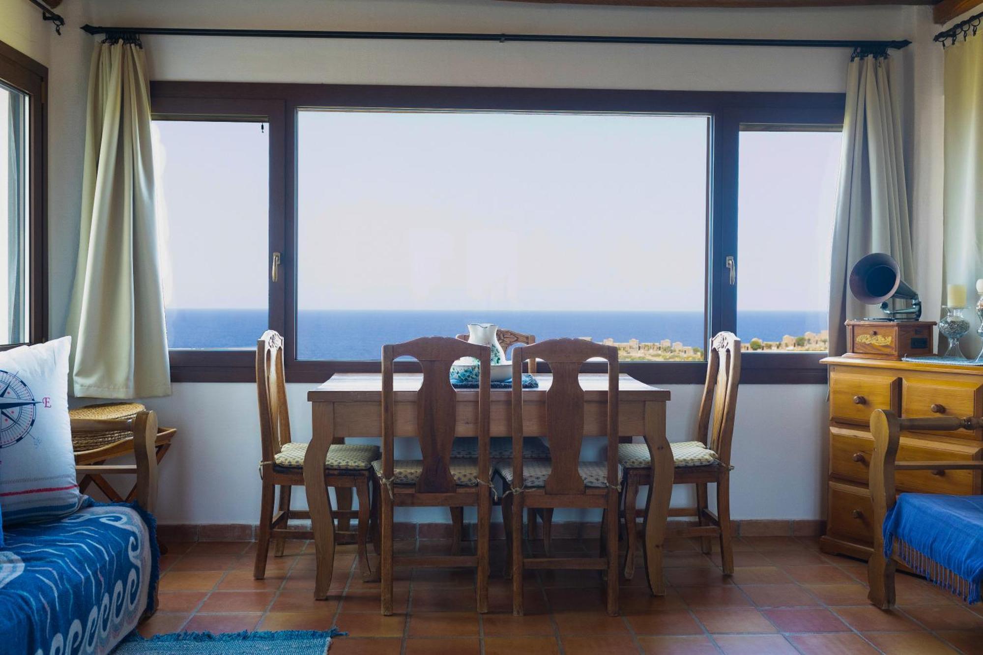 Iliatoras Aparthotel 3*