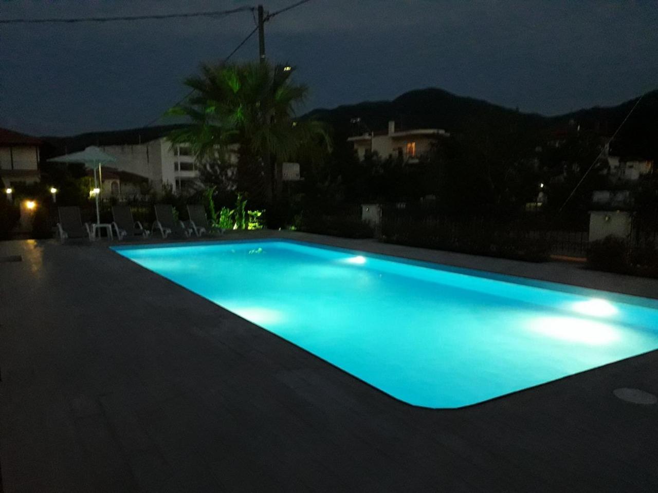 Nick Homestay