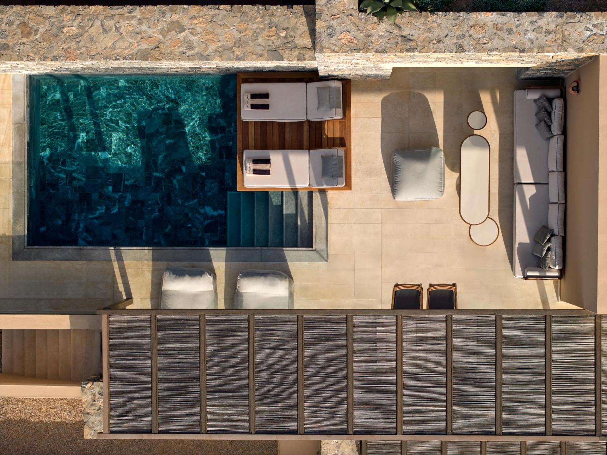 Resort Daios Cove 5*